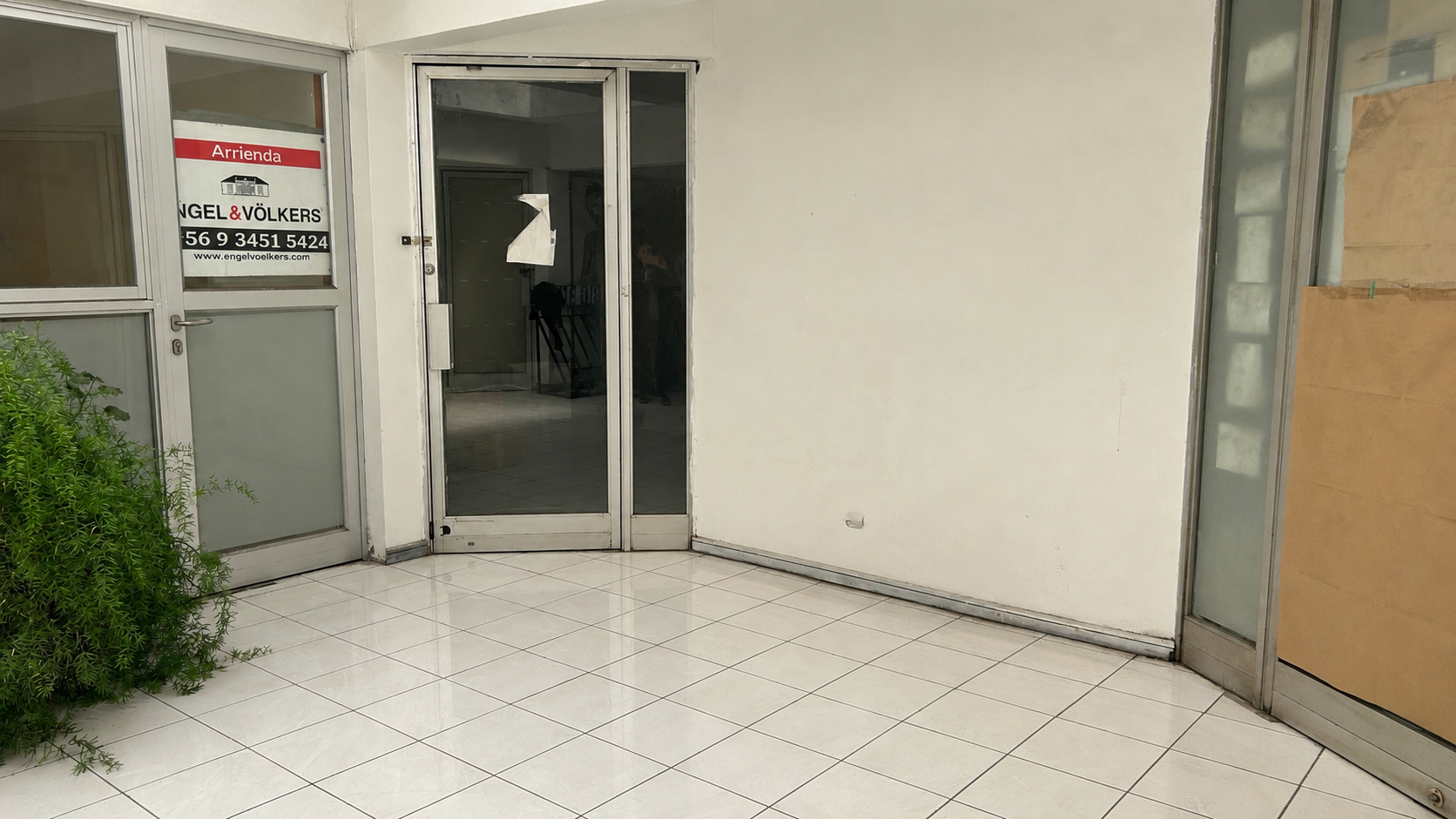 Local comercial en céntrica galería de Peñaflor