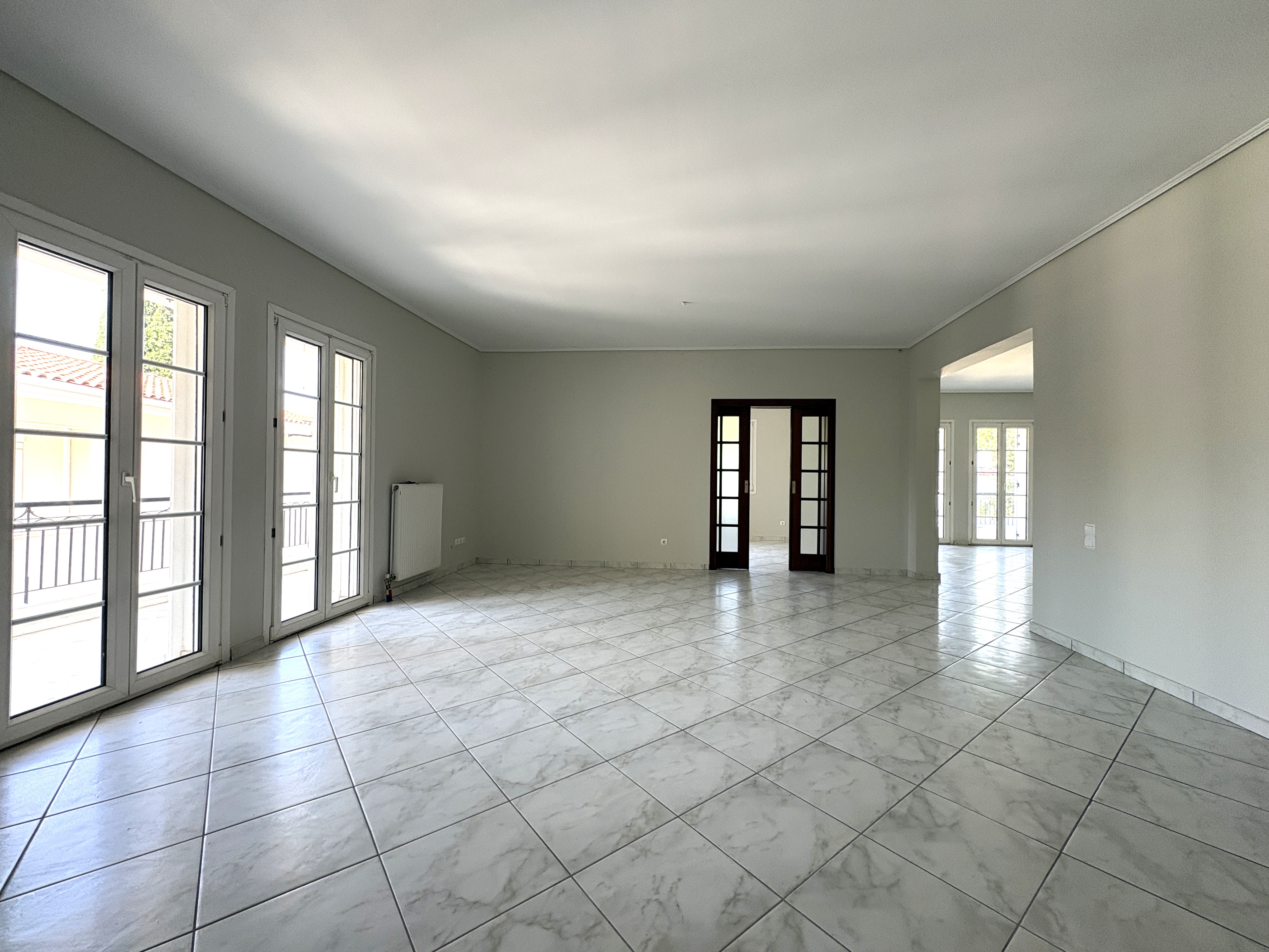 Grand 4 - bed apartment, 310 m²