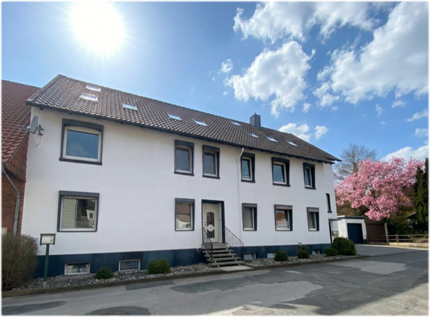 Rentable Kapitalanlage: Saniertes Mehrfamilienhaus in Rhüden