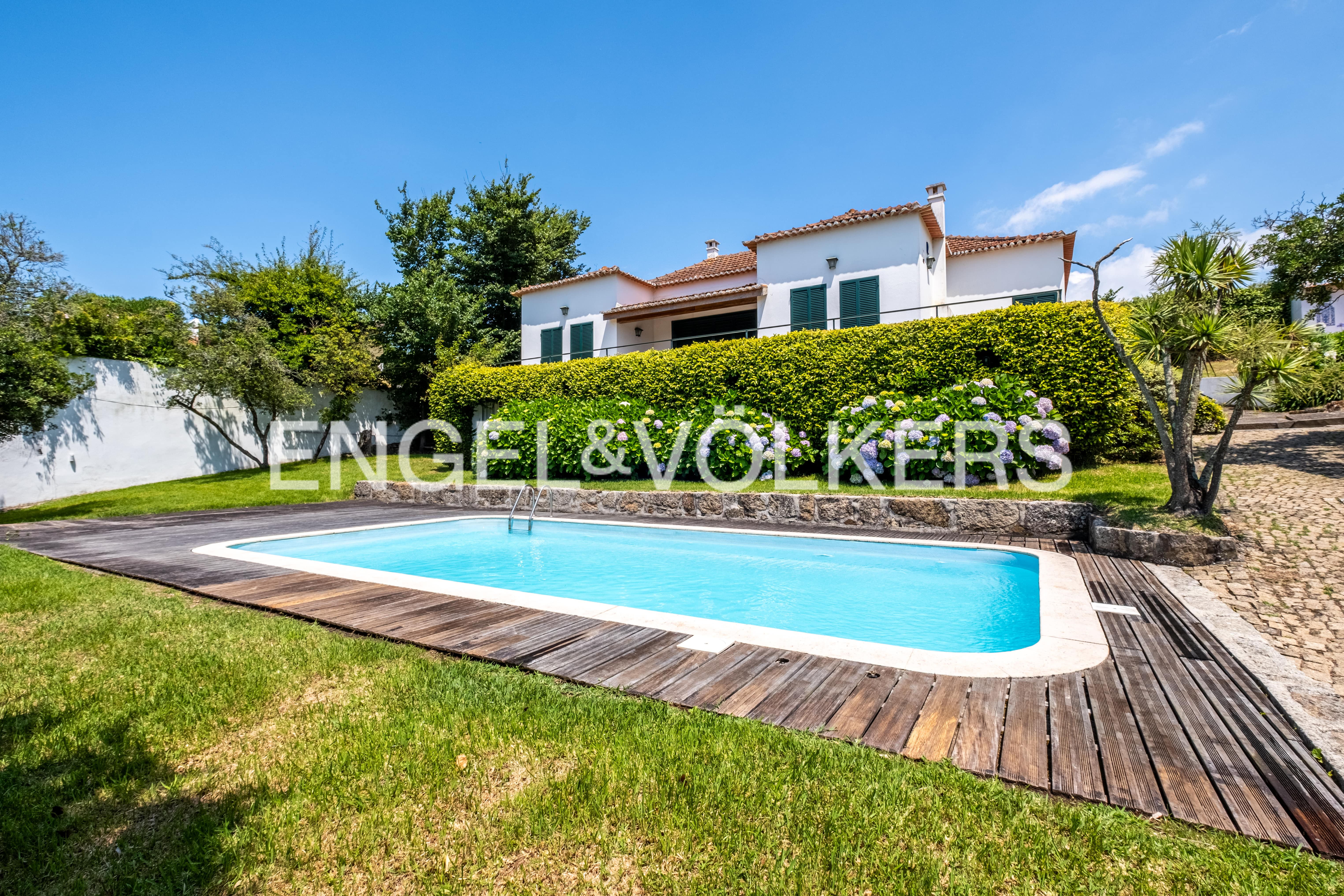 Magnificent Exclusive Property on Francelos Beach