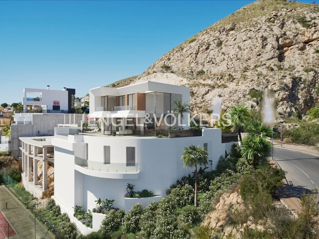 Exclusive villa with captivating views