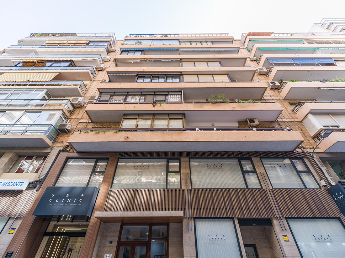 Spacious Home to Renovate in the City Center