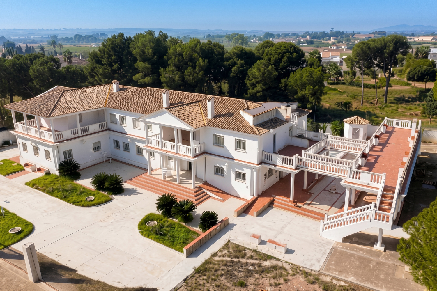 Excelent property with big plot of land in La Masia, Bétera, Valencia