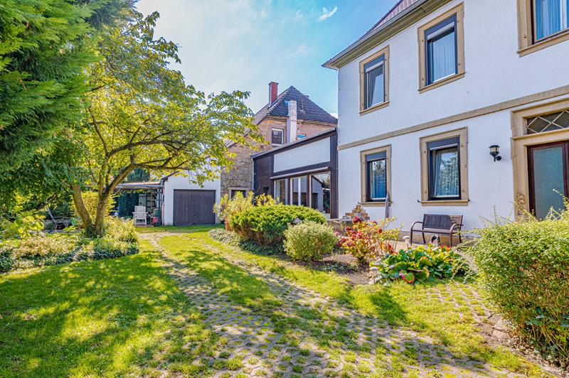 Zwei historische Häuser auf einem Grundstück – Wohnen und Leben mit Geschichte!