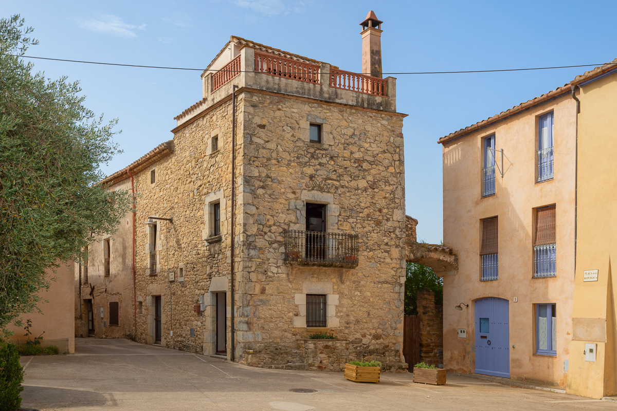 Encanto, autenticidad y vistas en el corazón del Empordà