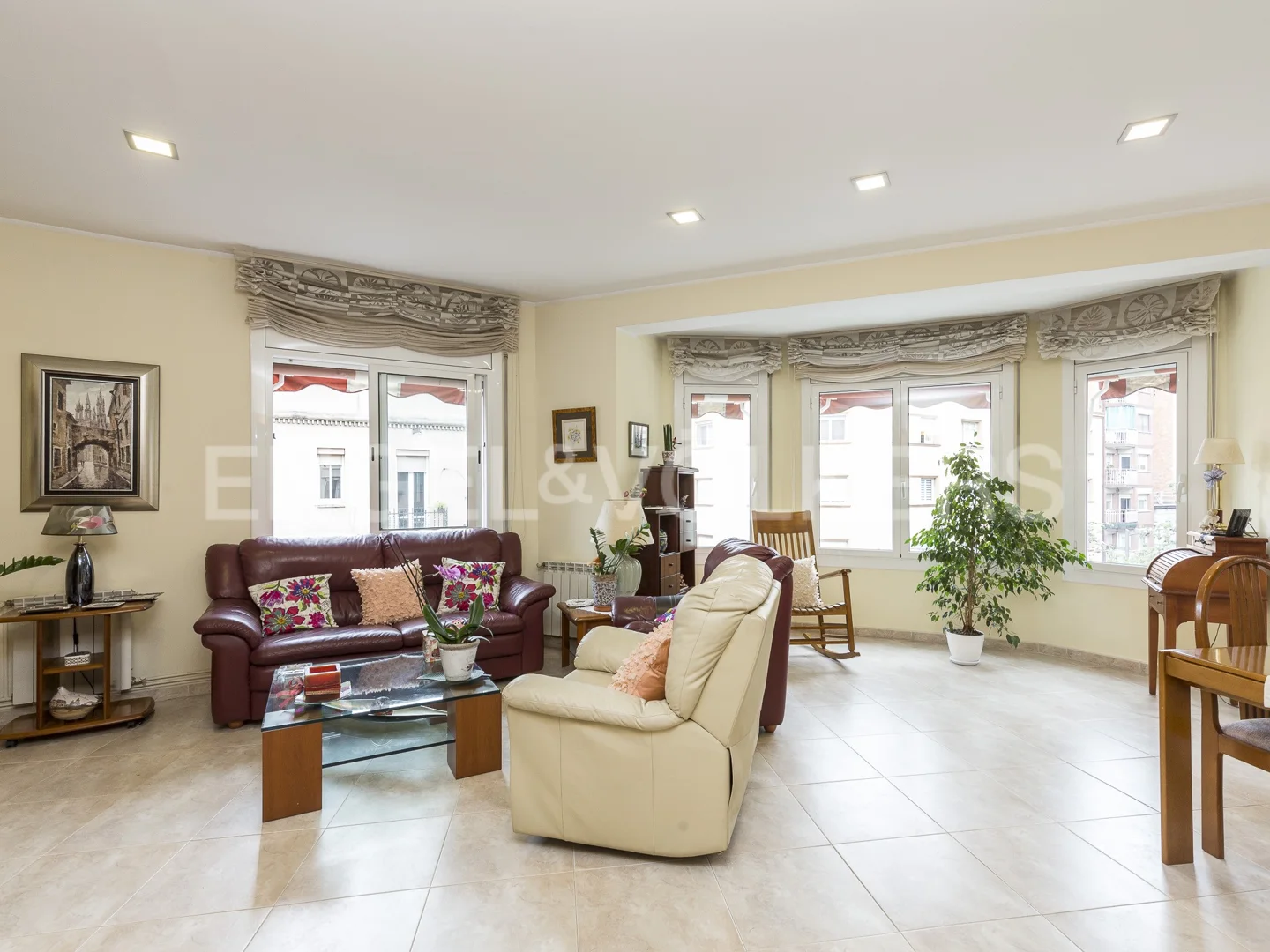 Magnificent flat in the centre of Sant Adrià