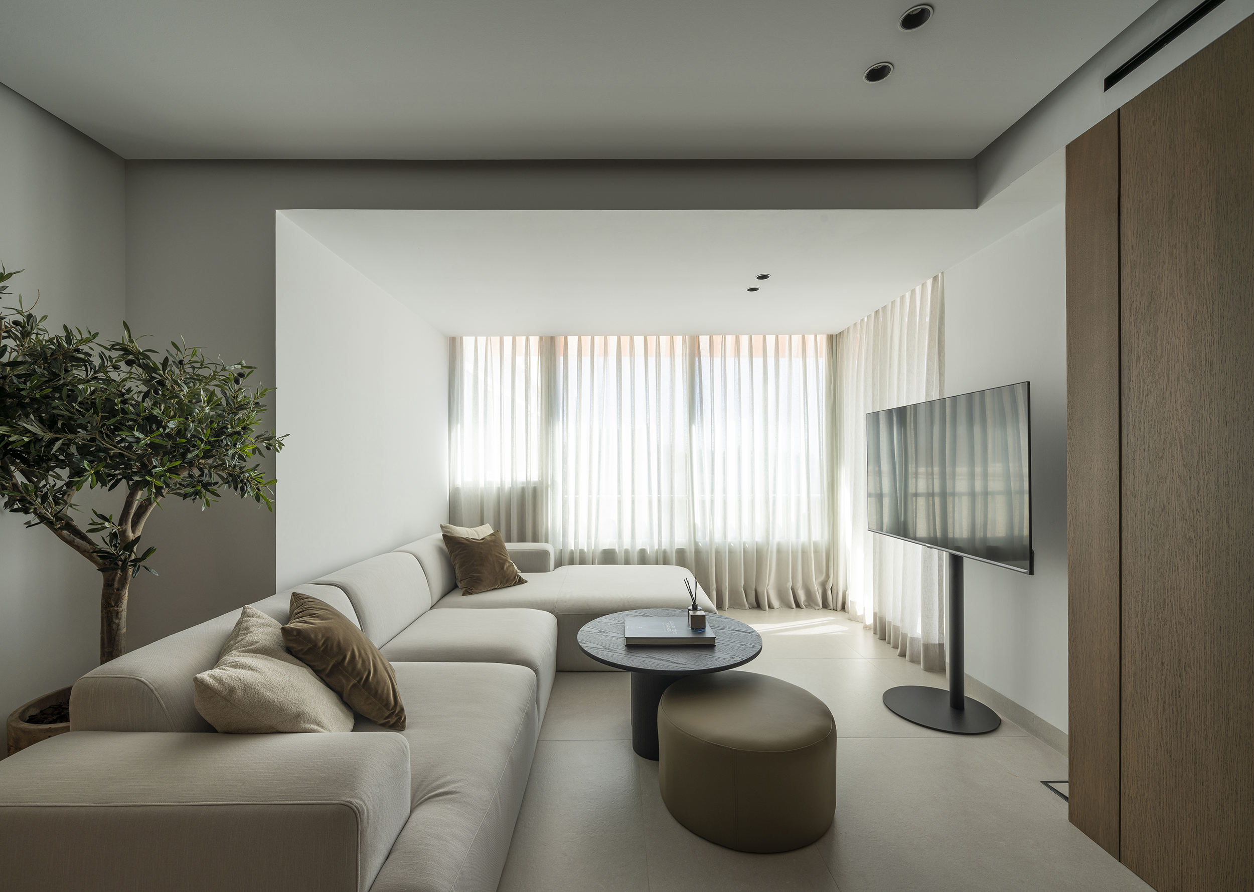 Elegant Apartment with Terrace and Pool in Marbella’s City Centre