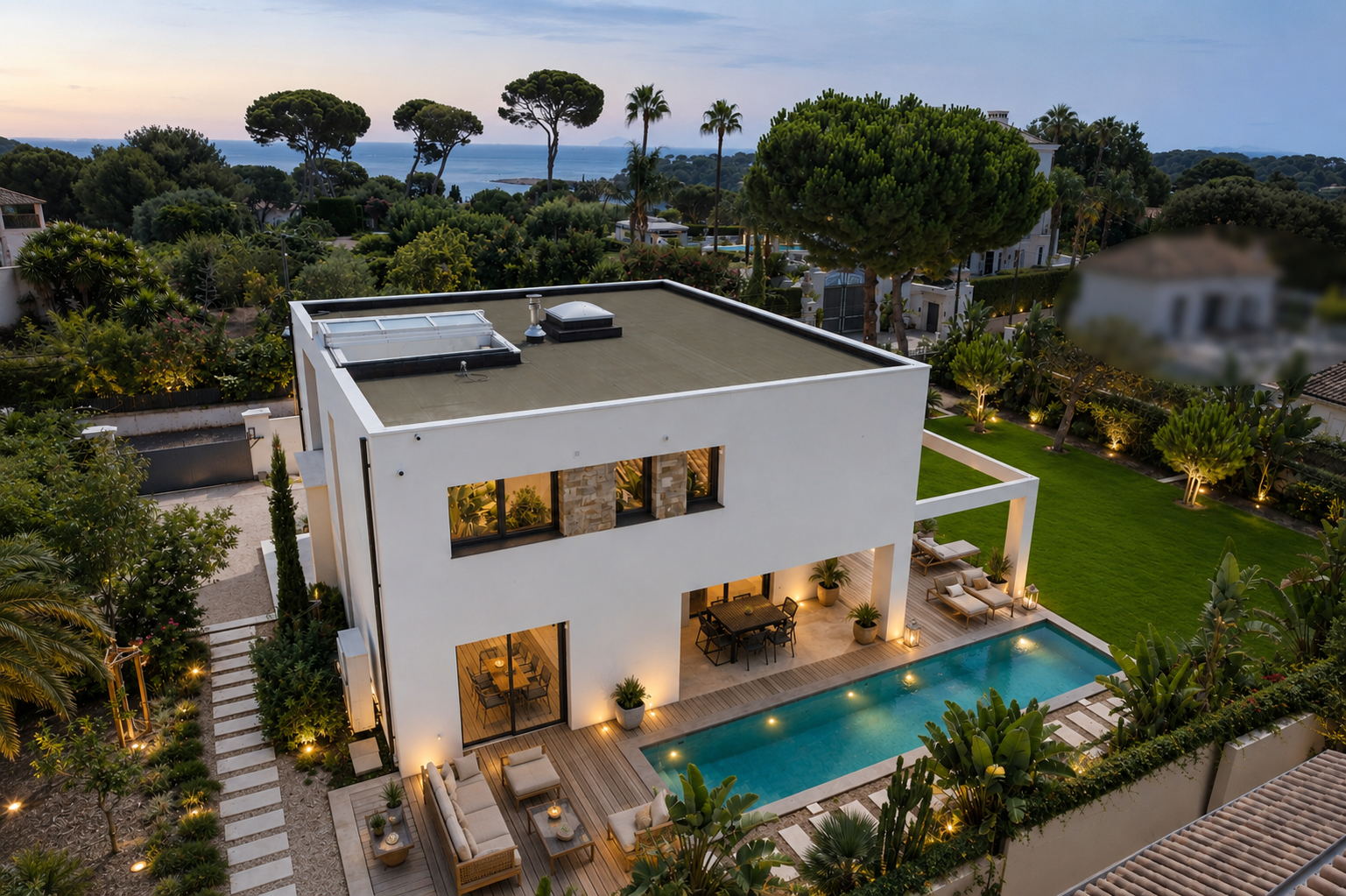 Cap d’Antibes – Garoupe | Neue moderne Villa mit Dachterrasse und Meerblick
