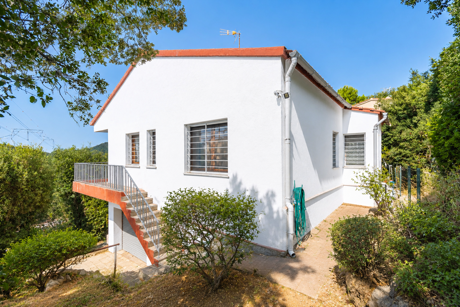 Cozy house with garage near Matadepera city center