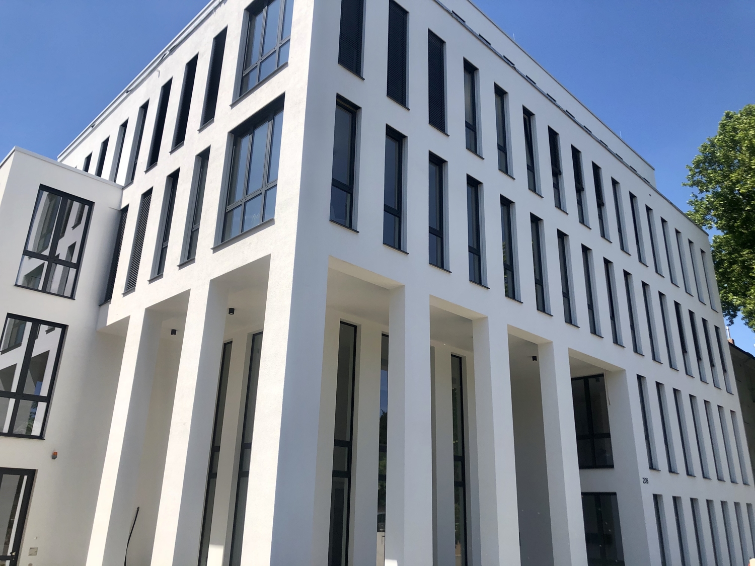 Moderne und repräsentative Büroeinheiten gegenüber vom Palais Schaumburg