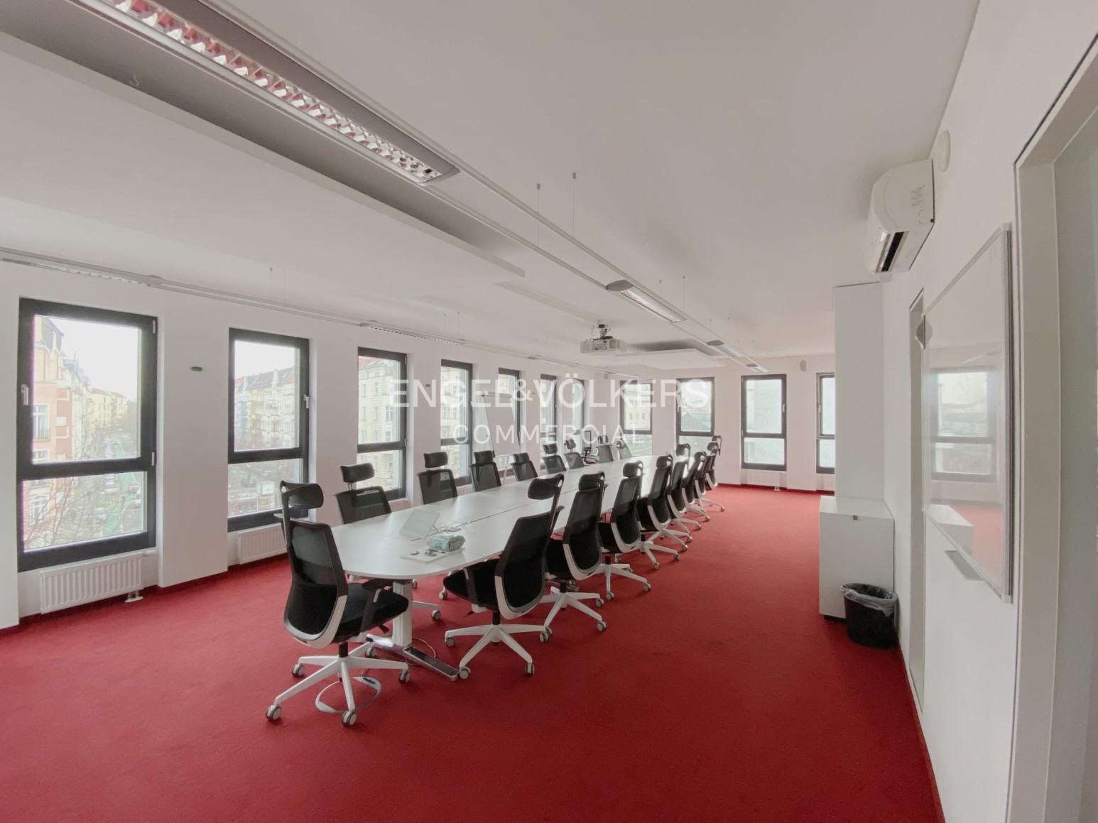 Helles Büro im Prenzlauer Berg-Kiez