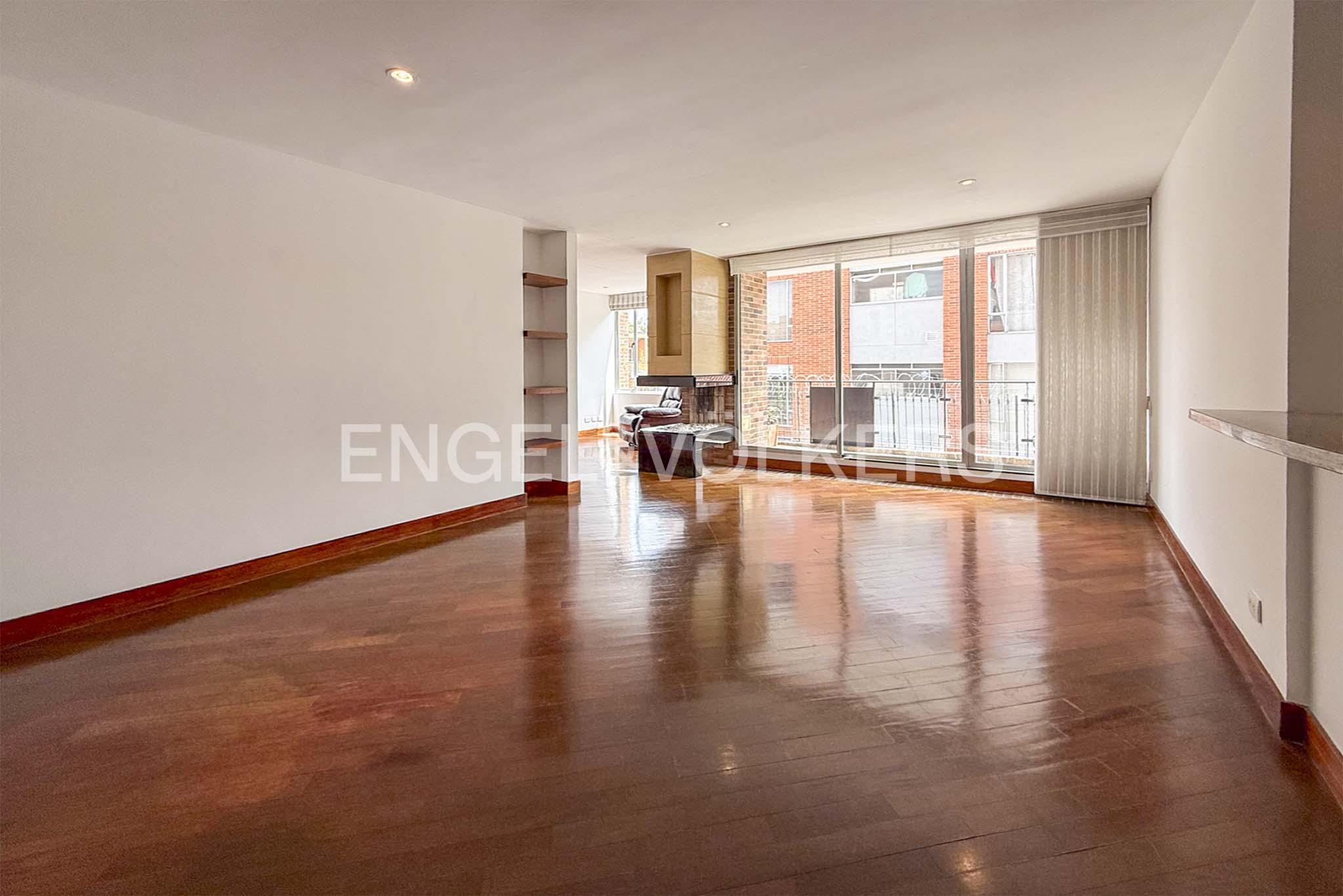 Apartamento con balcón para venta en La Calleja