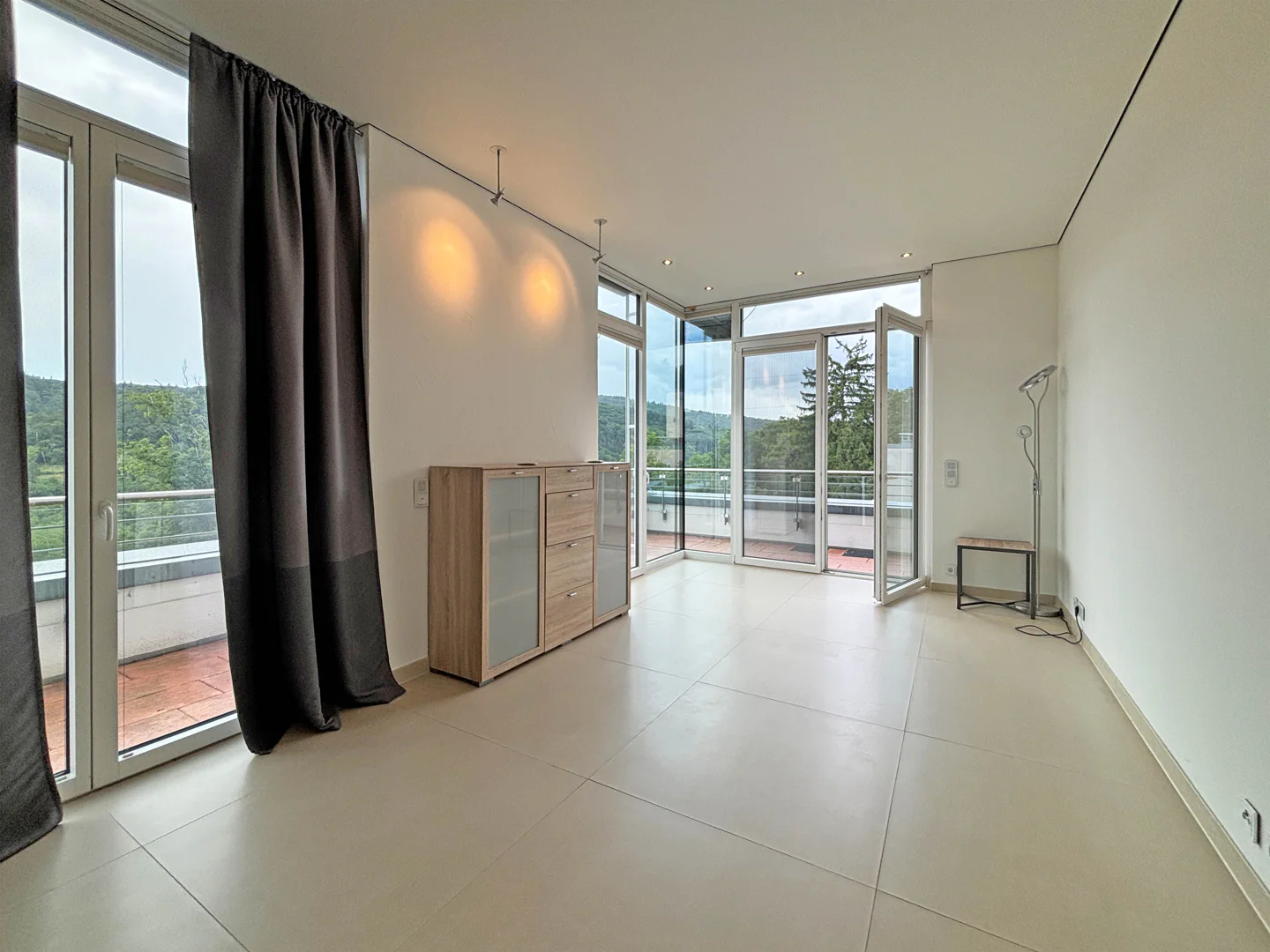 Exklusives Wohnjuwel mit Schlossblick - Foto 5