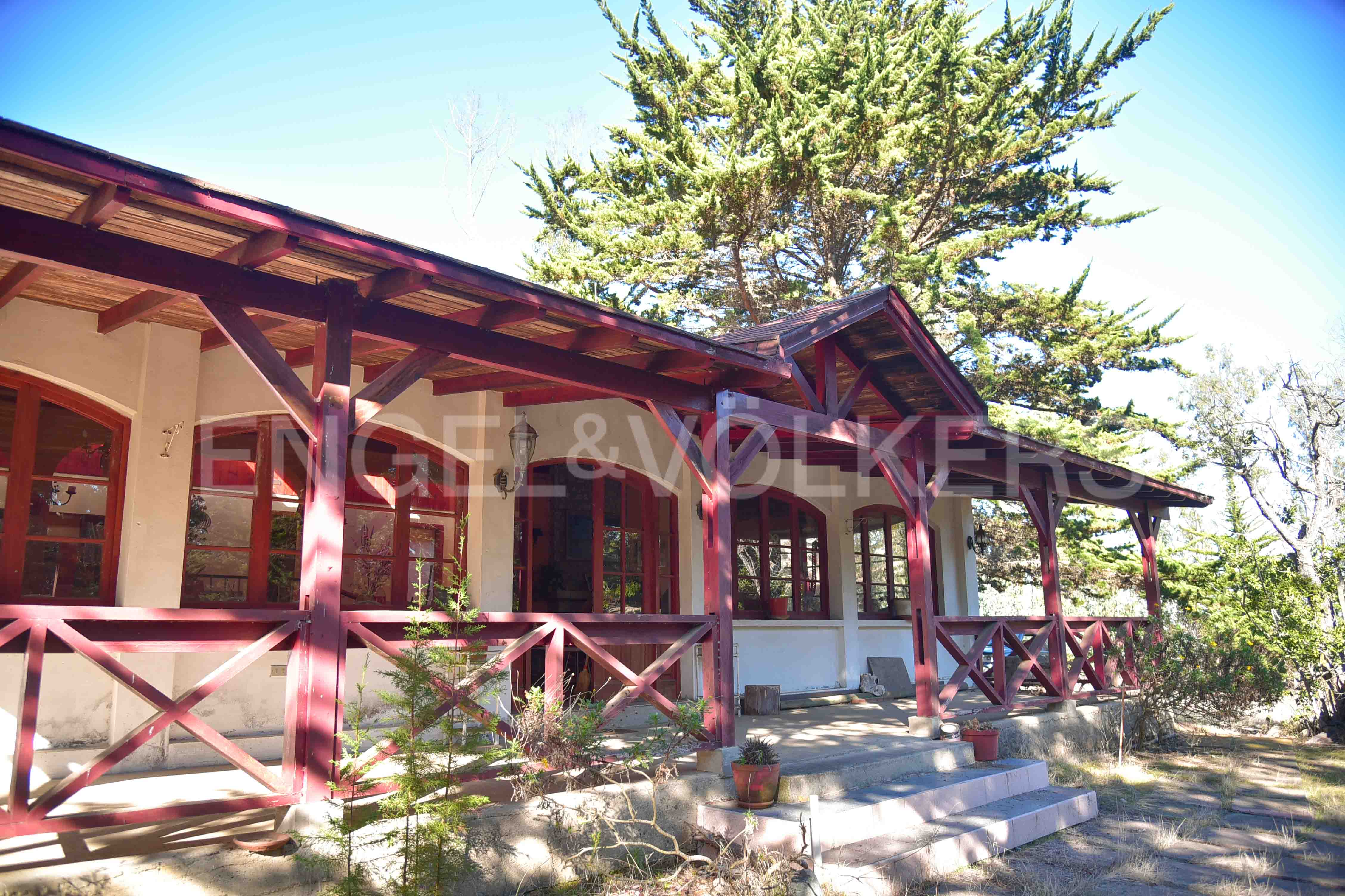 Venta Casa con Piscina en 10.000 m2