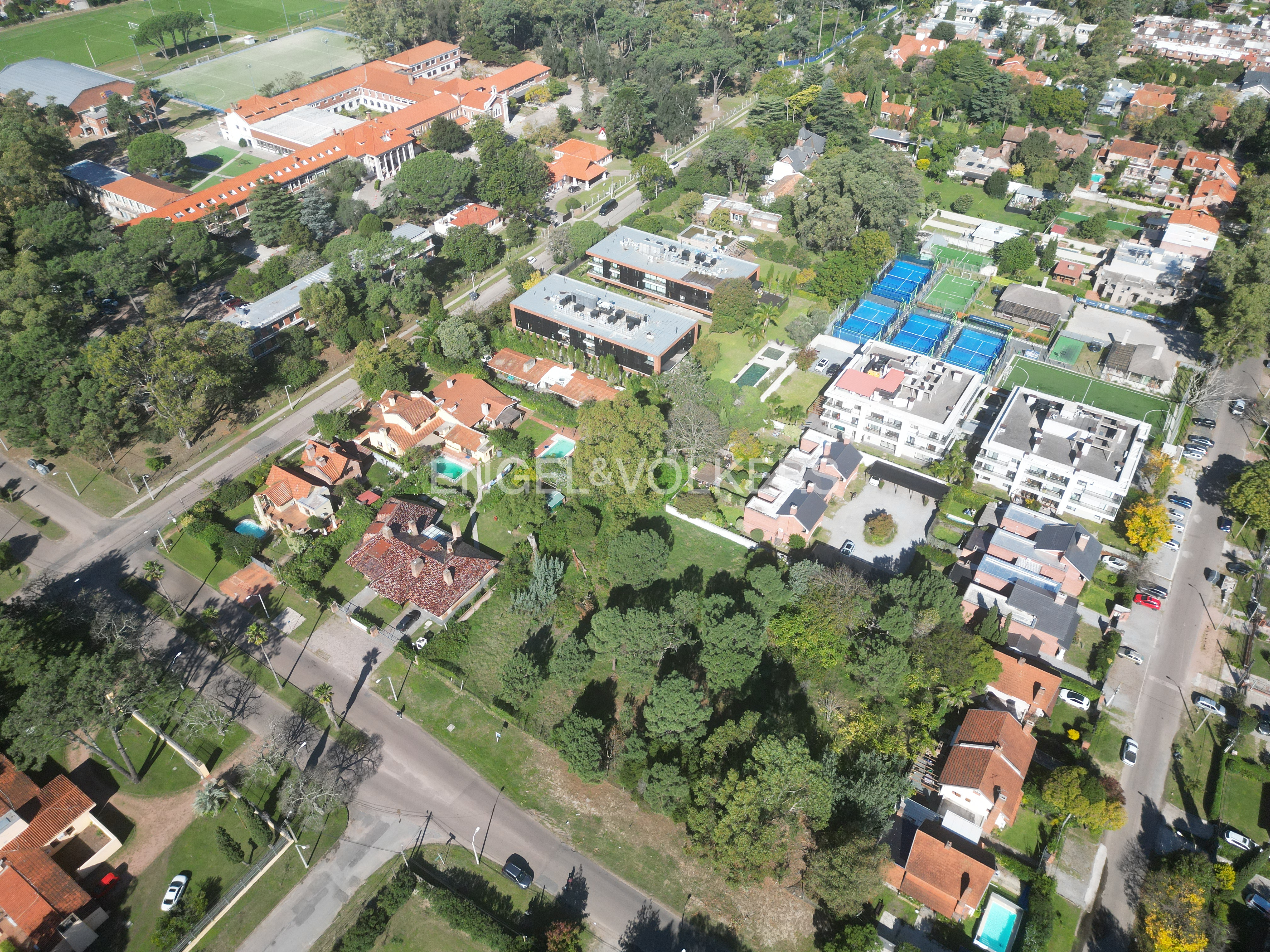 Venta de Terreno en Carrasco Norte – Ideal para desarrollo
