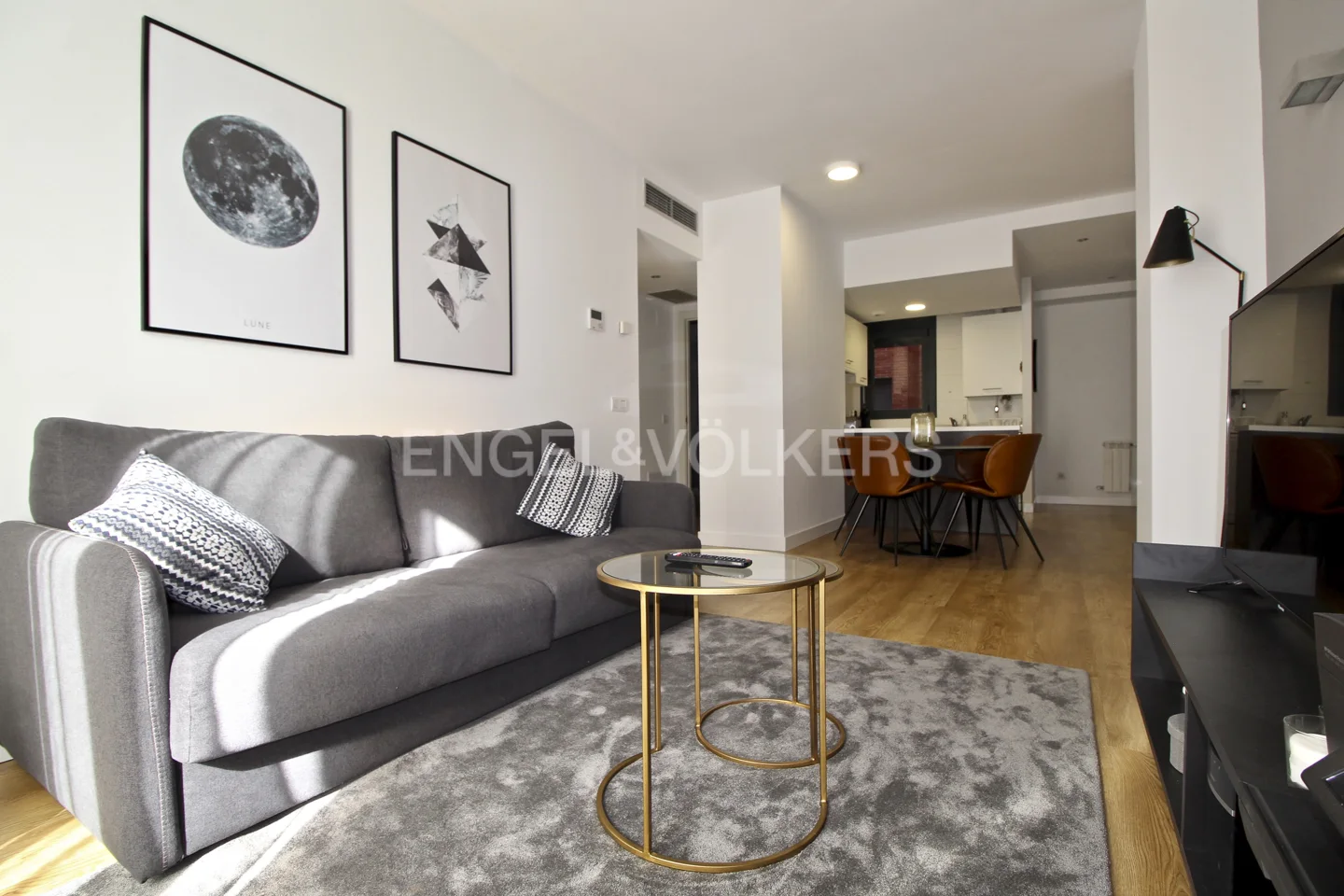 Lovely 1 bedroom floor with terrace in pacific for rent
