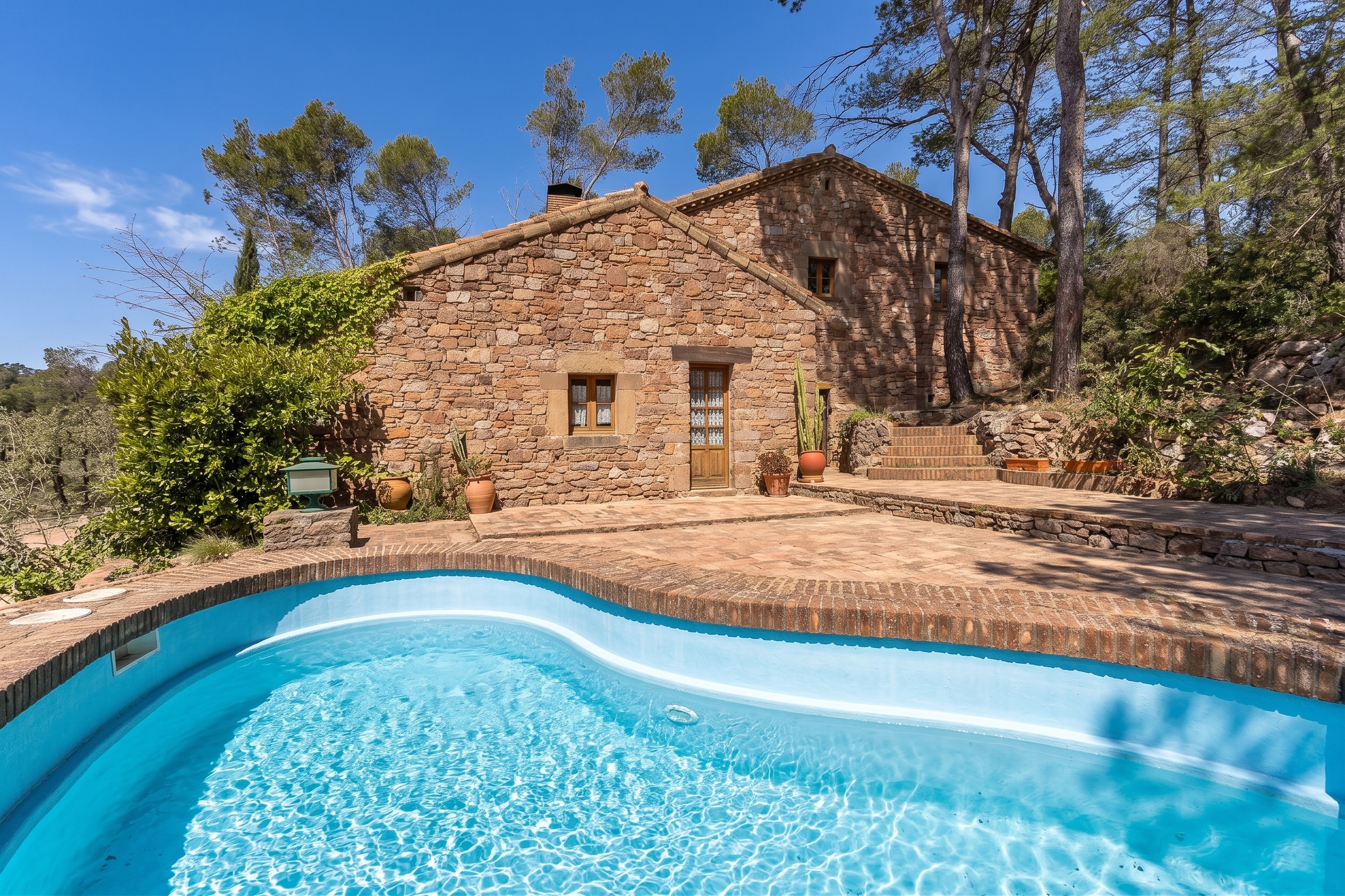 Charming stone house with lots of charm
