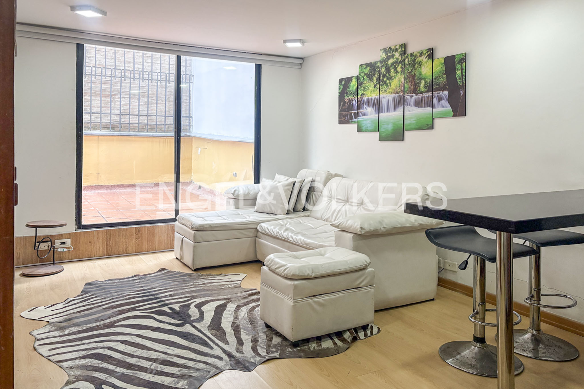 Apartamento Amoblado en Arriendo con Terraza en Chico Norte