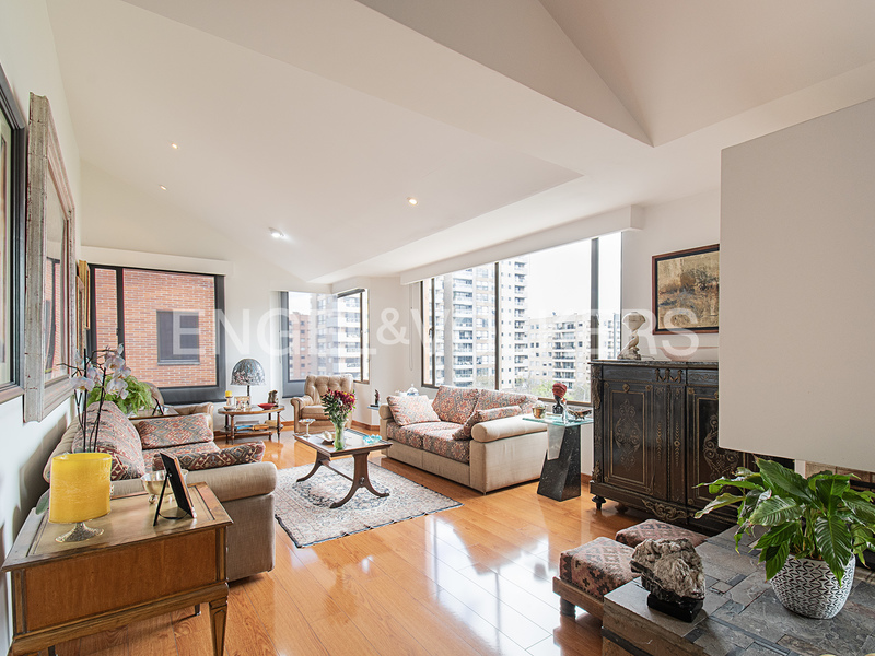 Amplio apartamento para venta en La Calleja