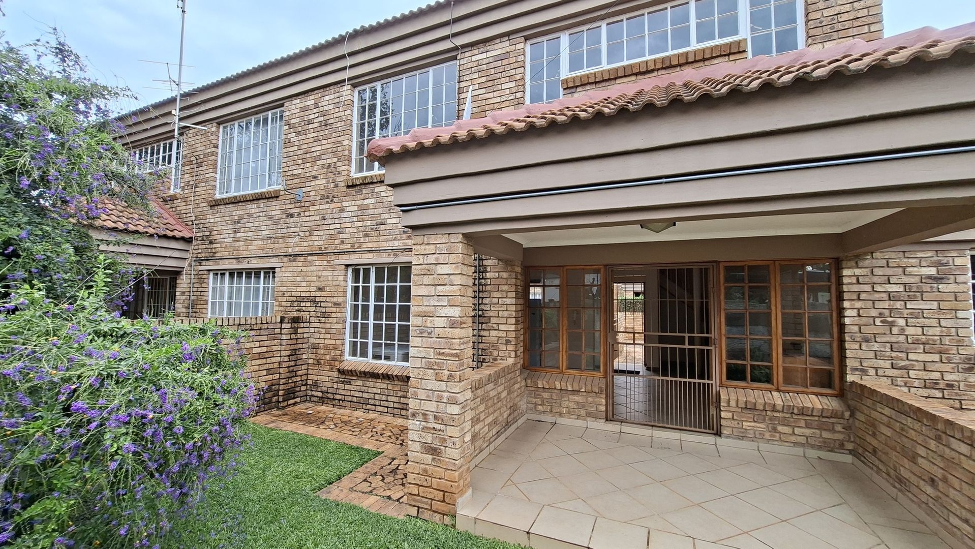 Charming Townhouse in Potchefstroom Central