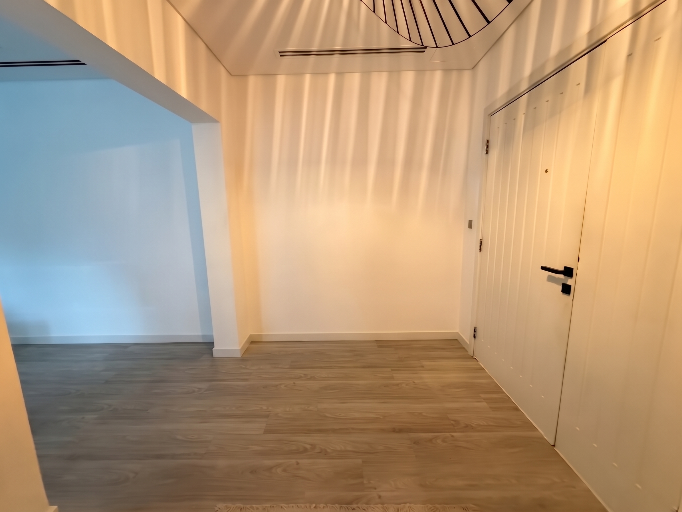 Unfurnished | Fully Upgraded | Single Row | VOT [AI-modified]