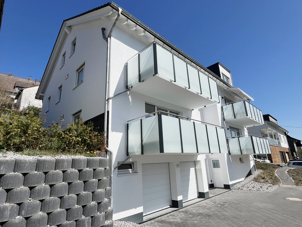 Attraktive Neubauwohnung mit Aufzug und Sonnenbalkon