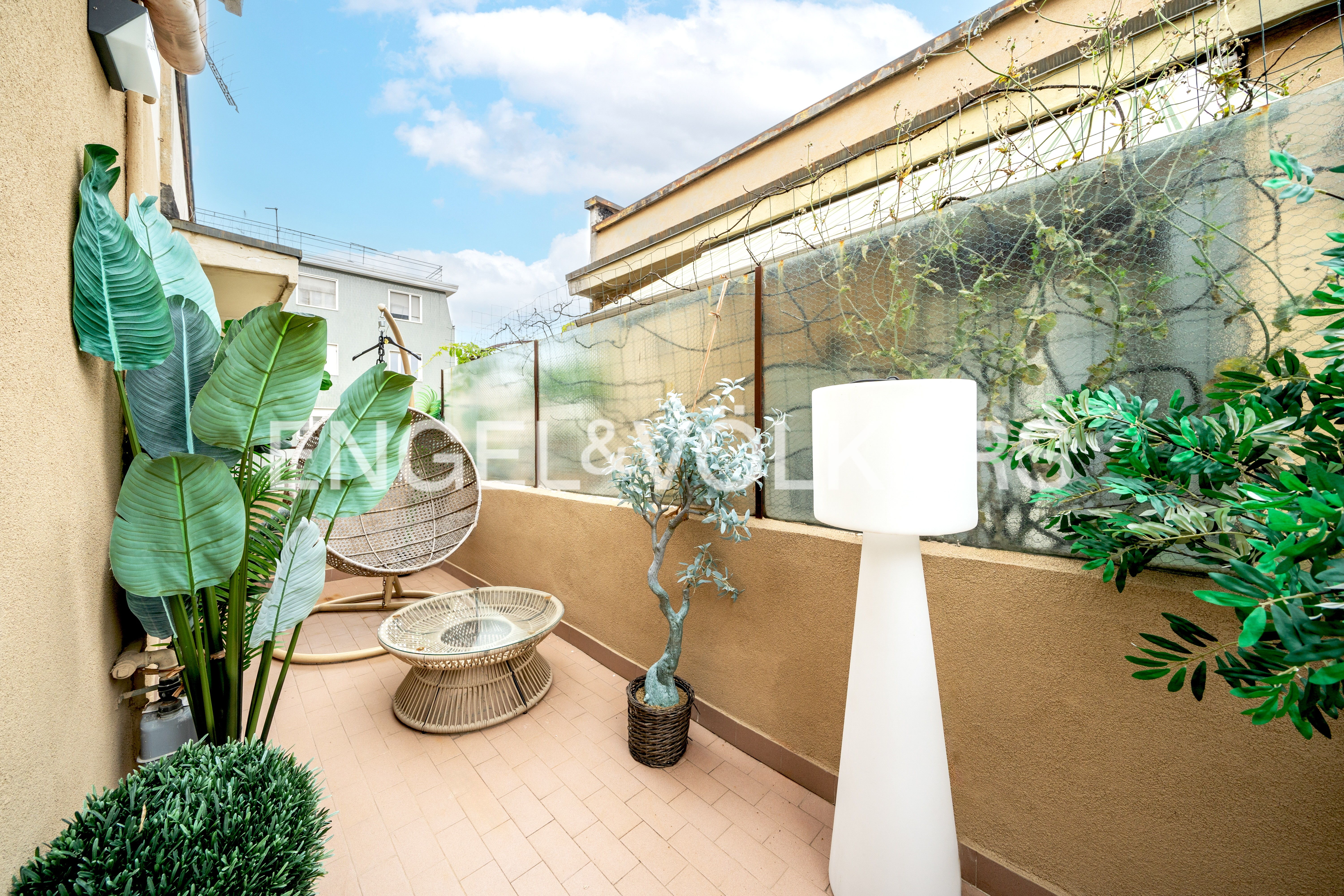 Apartment with terrace in via Privata Angera