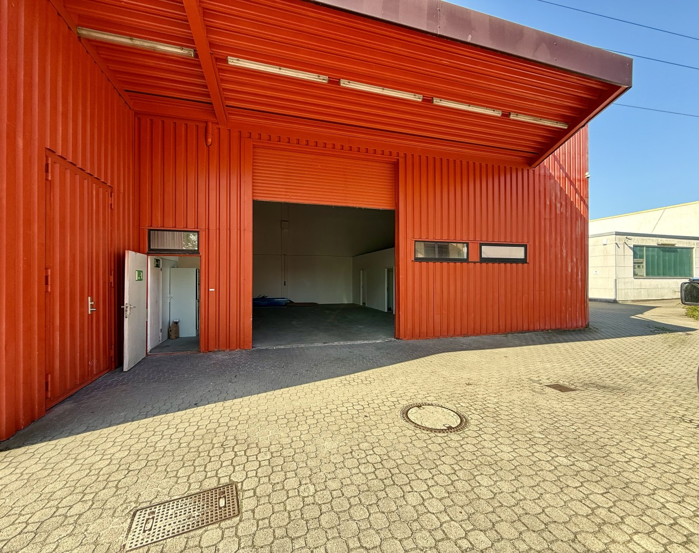 Lager- und Büroflächen in zentraler Lage