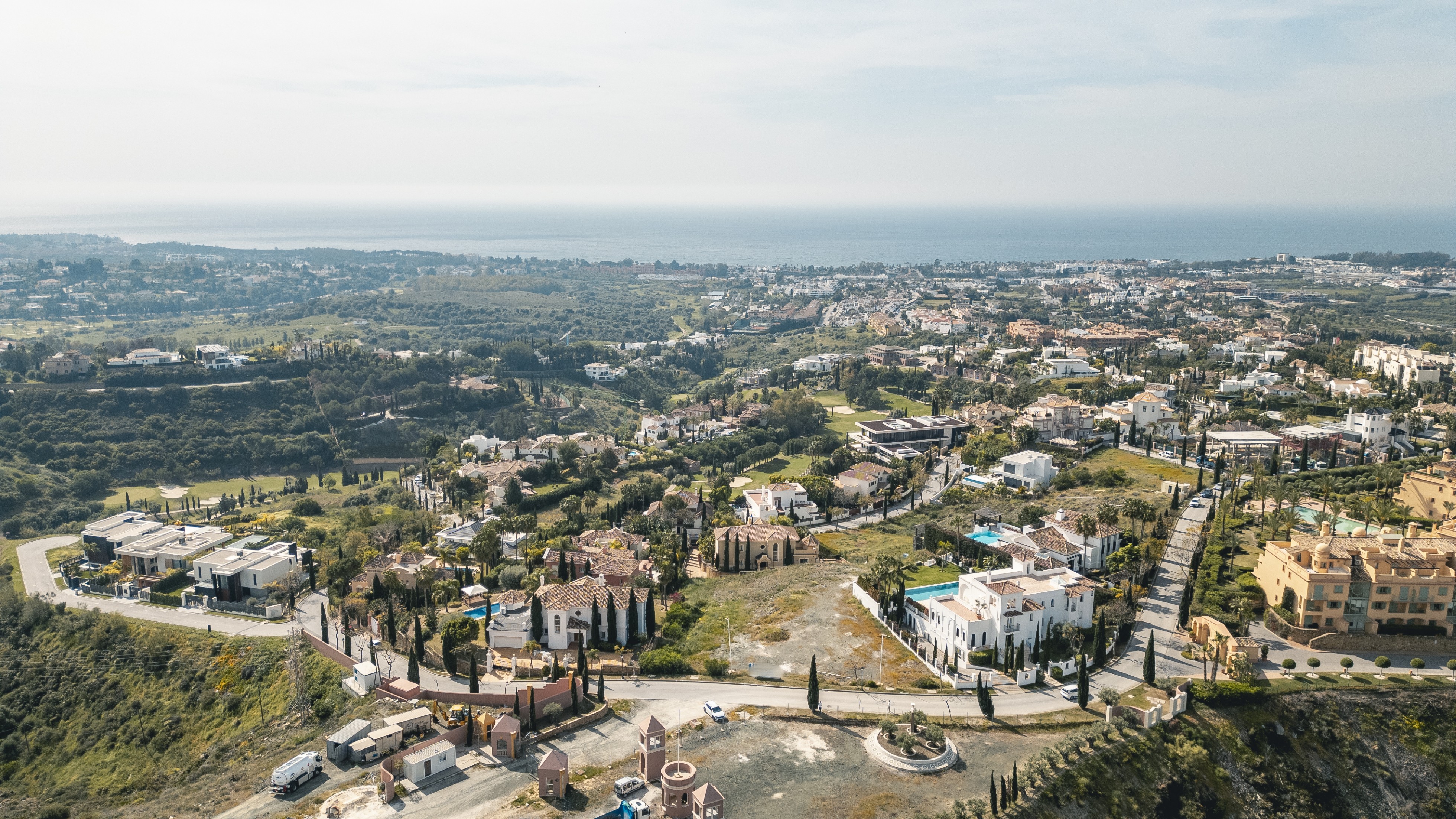 Prime Flamingos Golf Plot with Elite Golf Surroundings