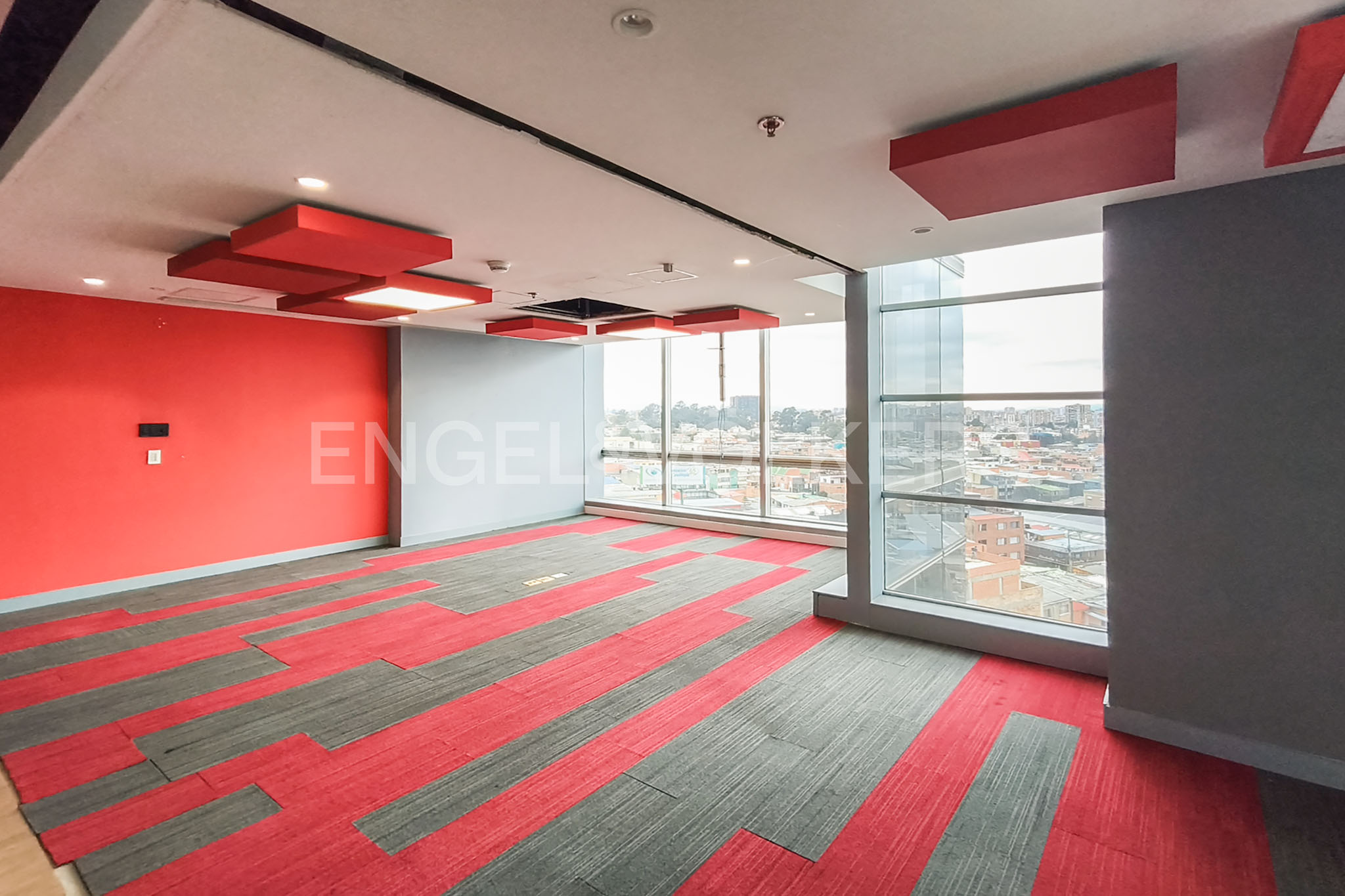 Arriendo Oficina en Complejo Empresarial North Point