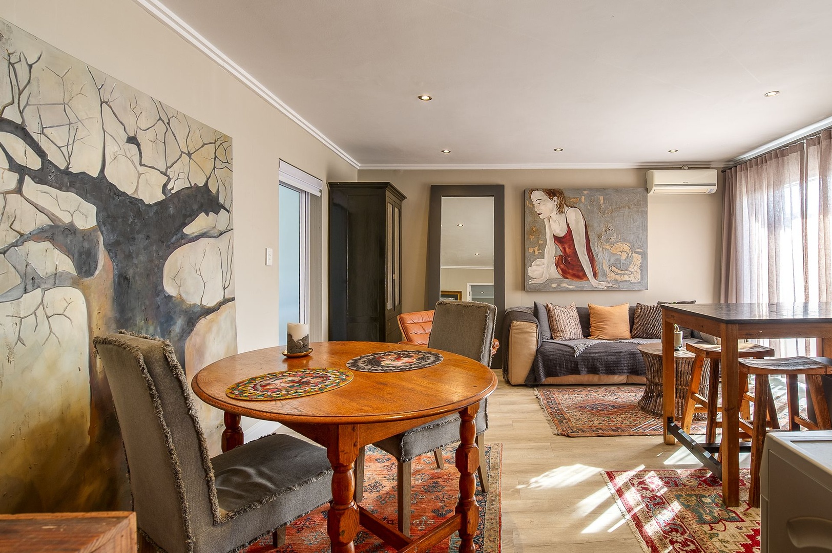 Spacious One-Bedroom Apartment in Thesen Harbour Town
