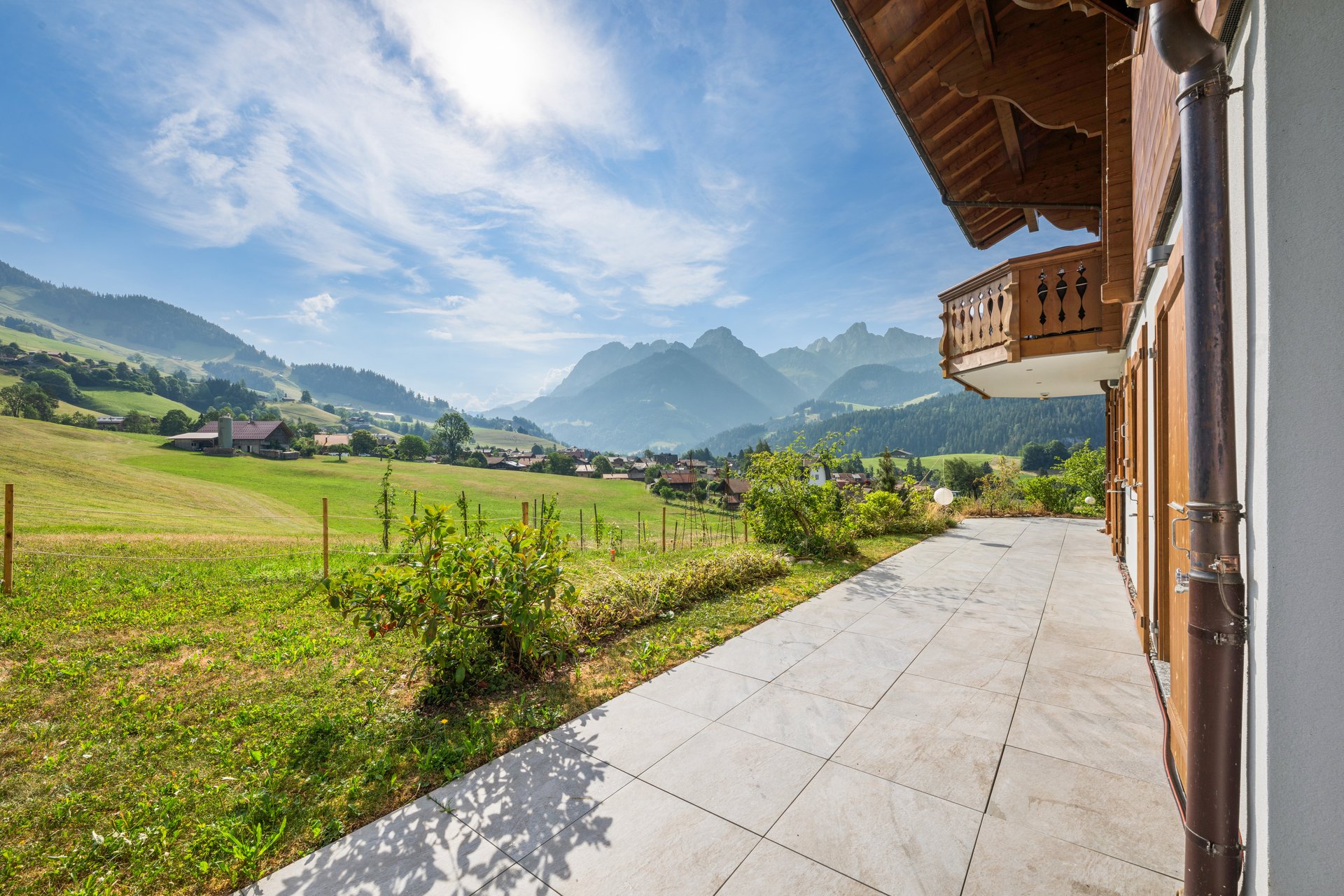 Elegant Alpine Retreat in Château-d’Œx