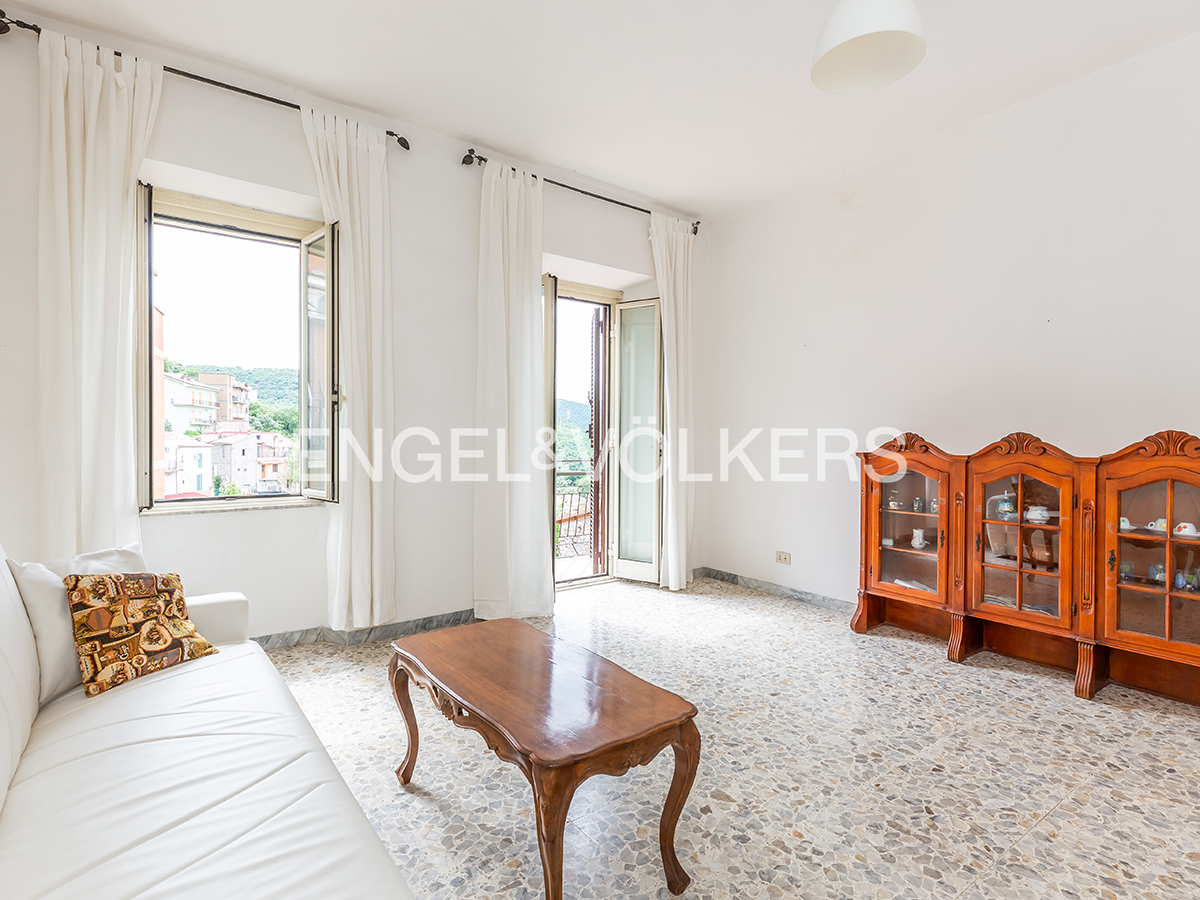 Panoramic apartment with balconies in the heart of Marcellina