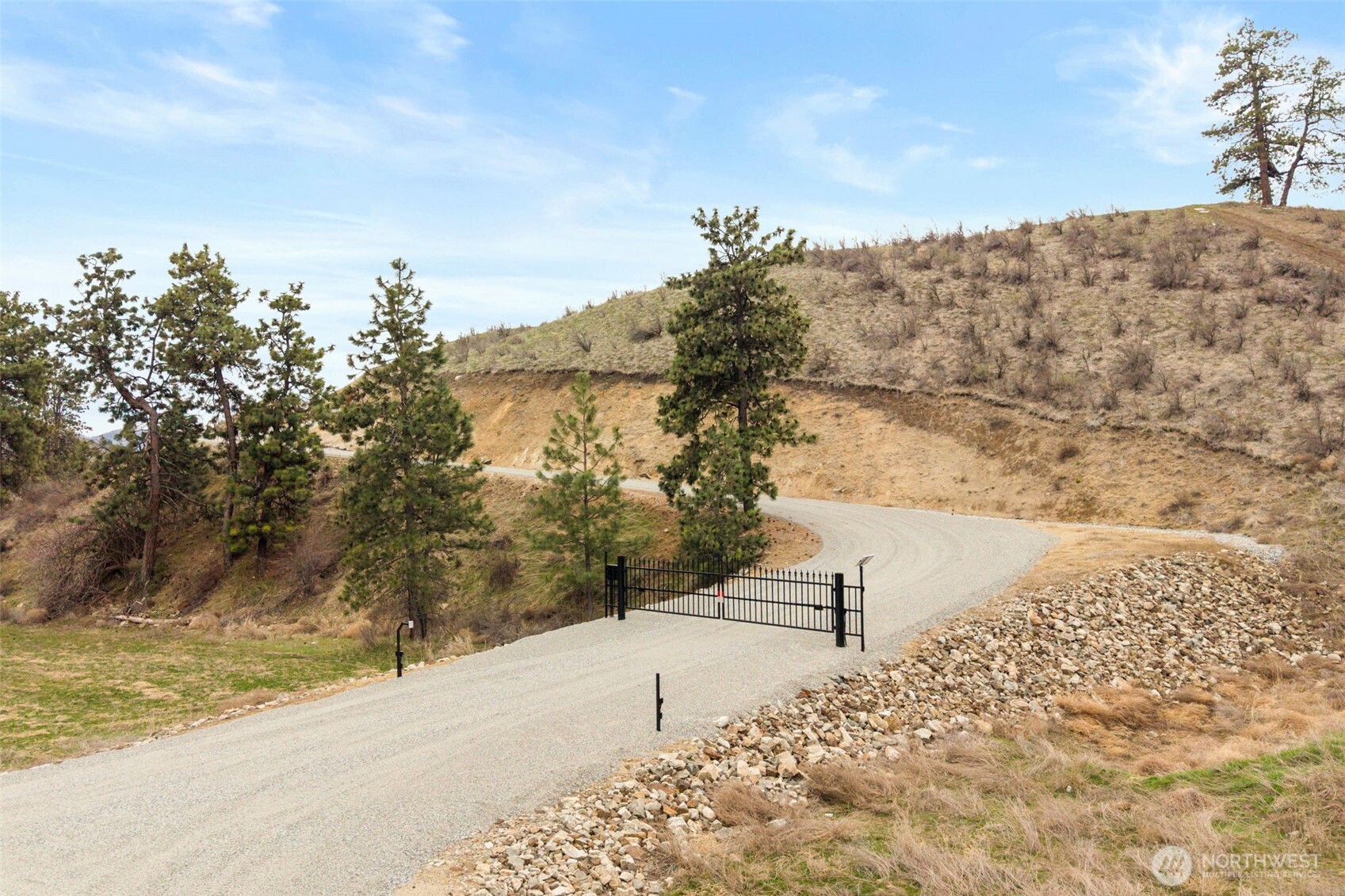 Expansive Land with Far-Reaching Lake Chelan Views