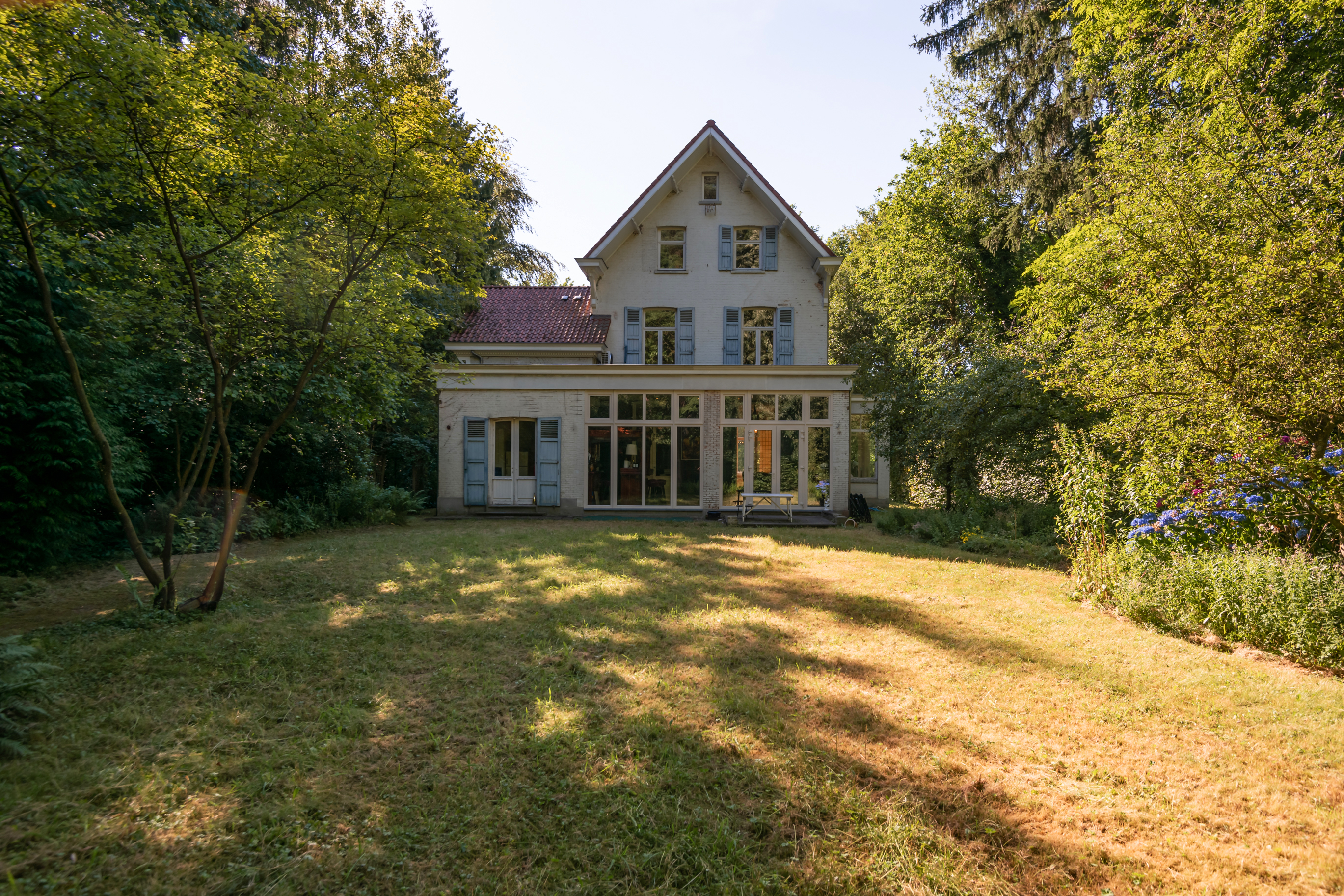 'La Grande Villa' vlakbij het centrum van Heide!