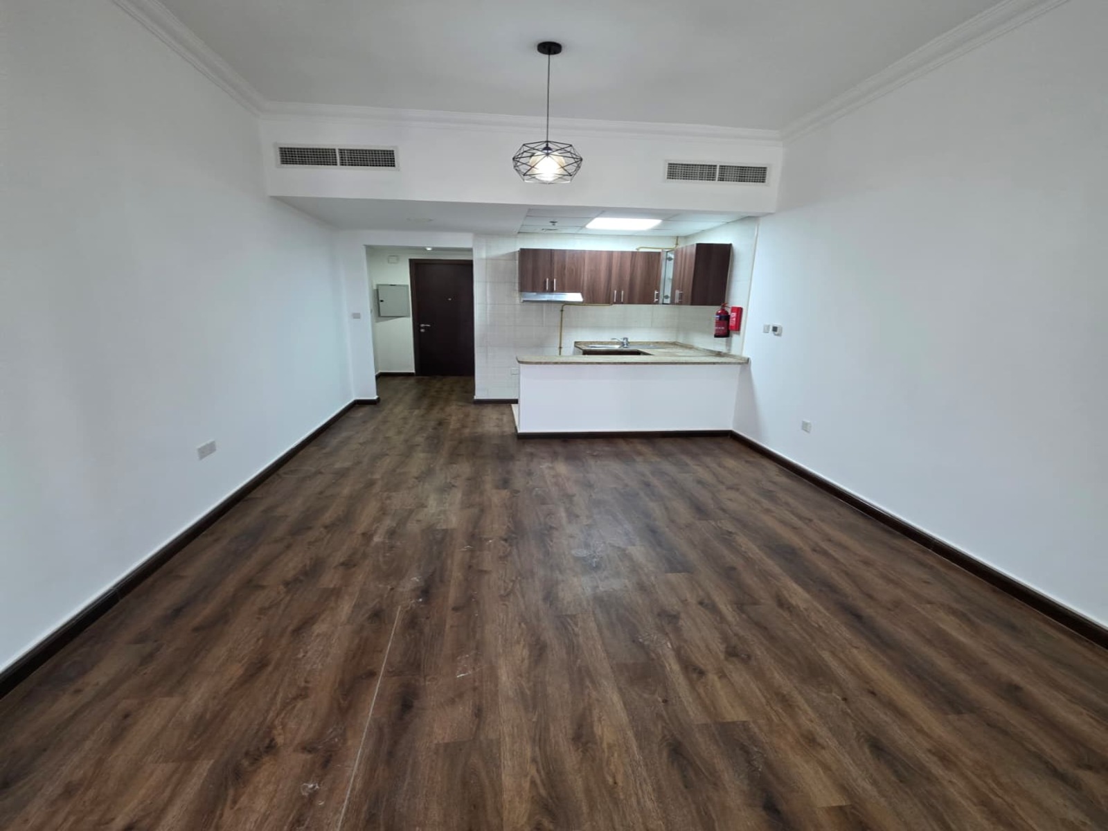 VACANT NOW | CANAL VIEW | WELL MAINTAINED