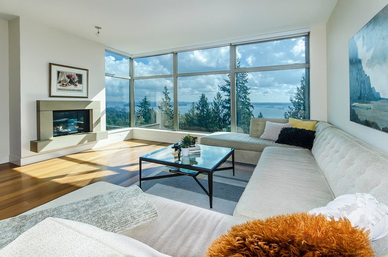 Sunsets, City Lights & Exceptional Indoor Space