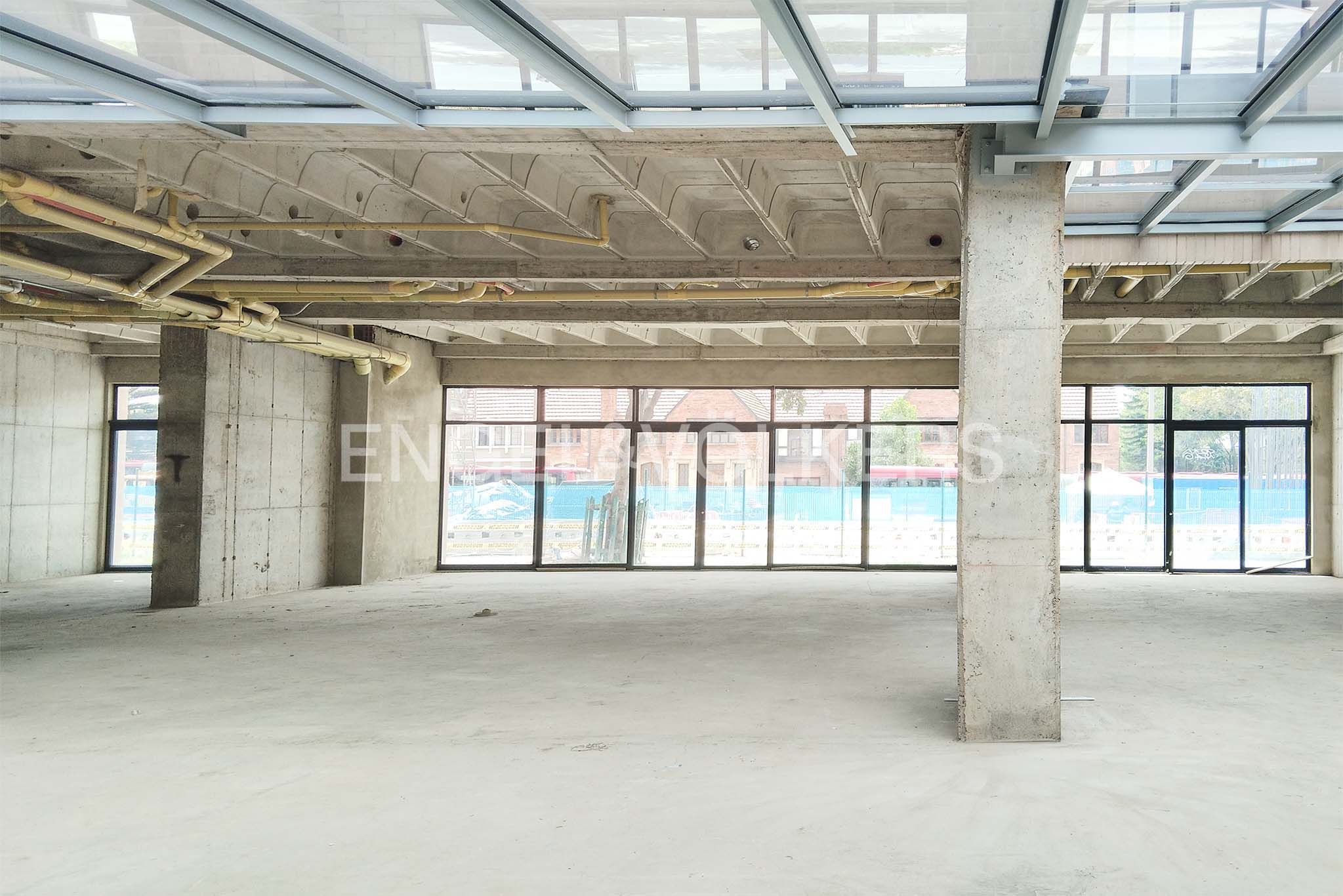 Arriendo local de 200m2 en el centro internacional / Chapinero