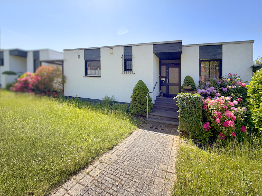 Familienfreundlicher Bungalow mit Garten und Garage in beliebter Lage