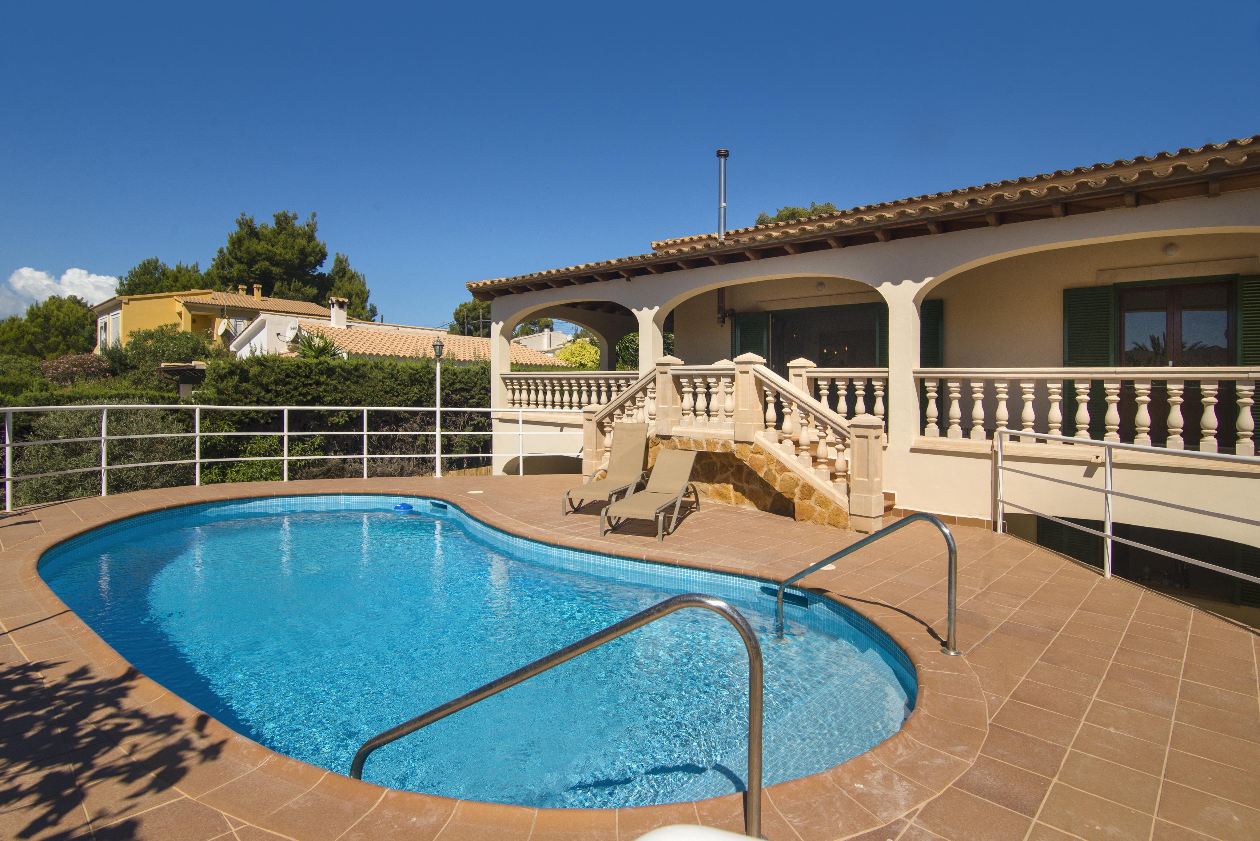 Wonderful Mediterranean villa with holiday rental license