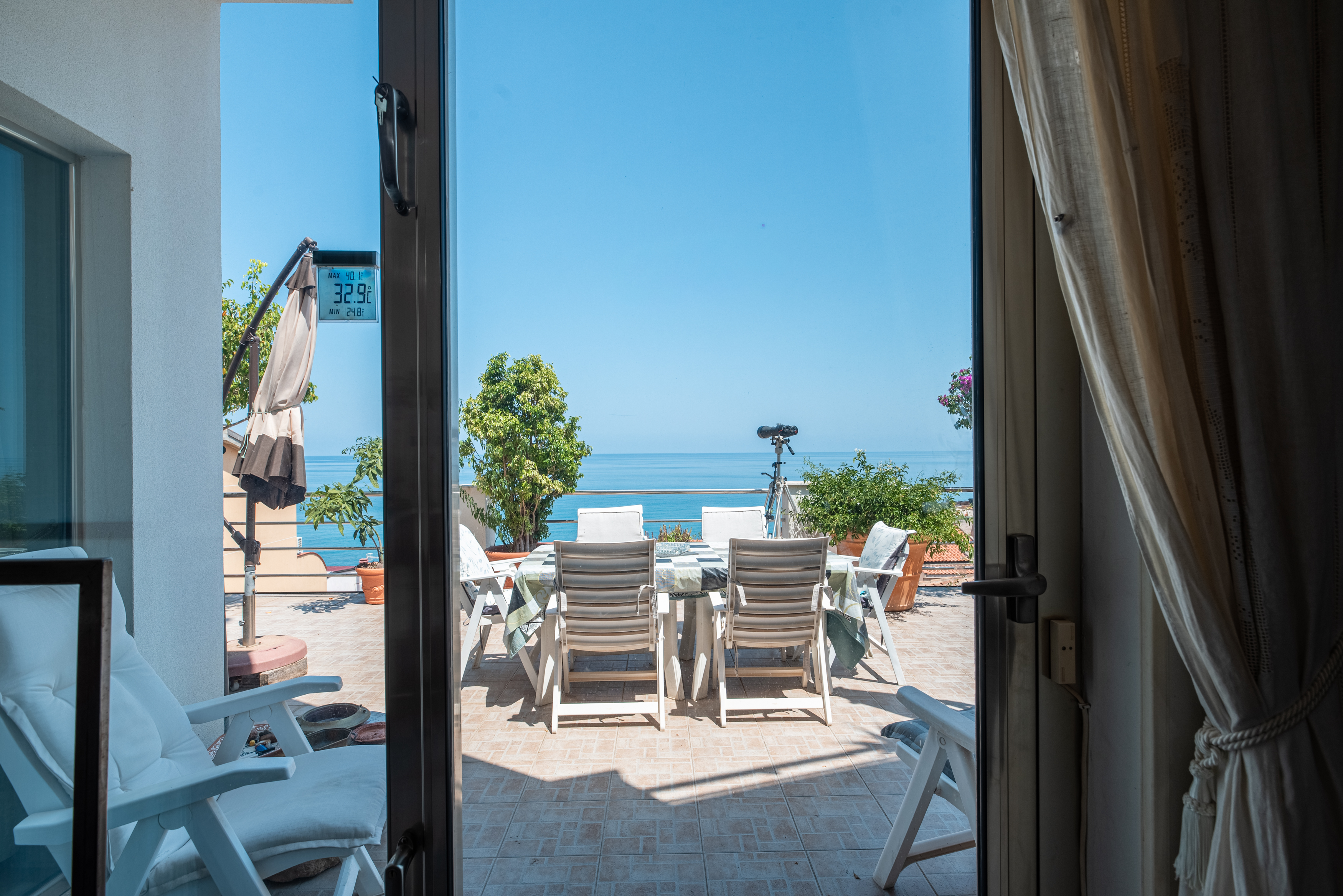 Villa with views of the Aeolian Islands near the sea