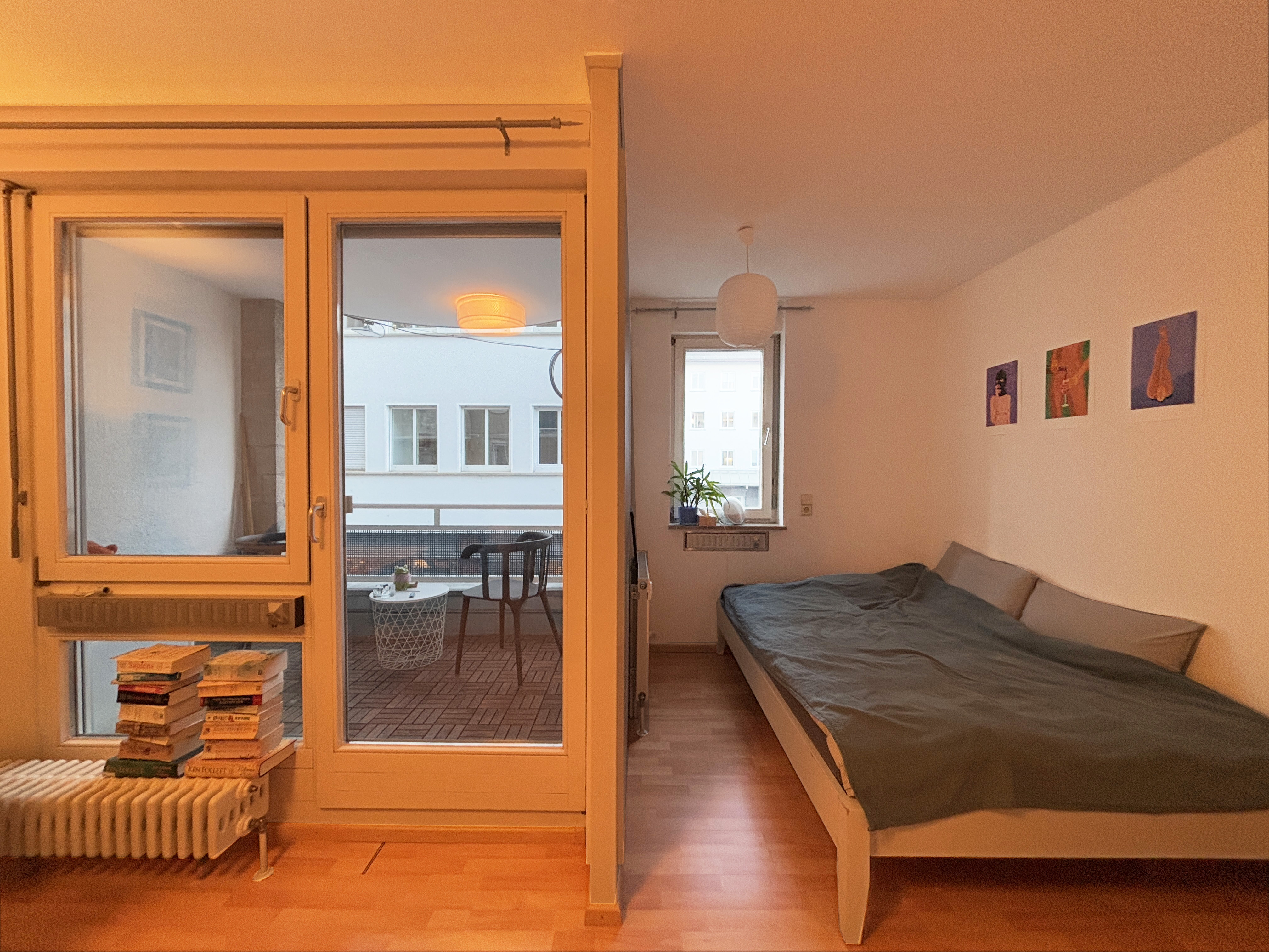 Möbliertes 1-Zimmer-Apartment mit Balkon in Stuttgart-Mitte