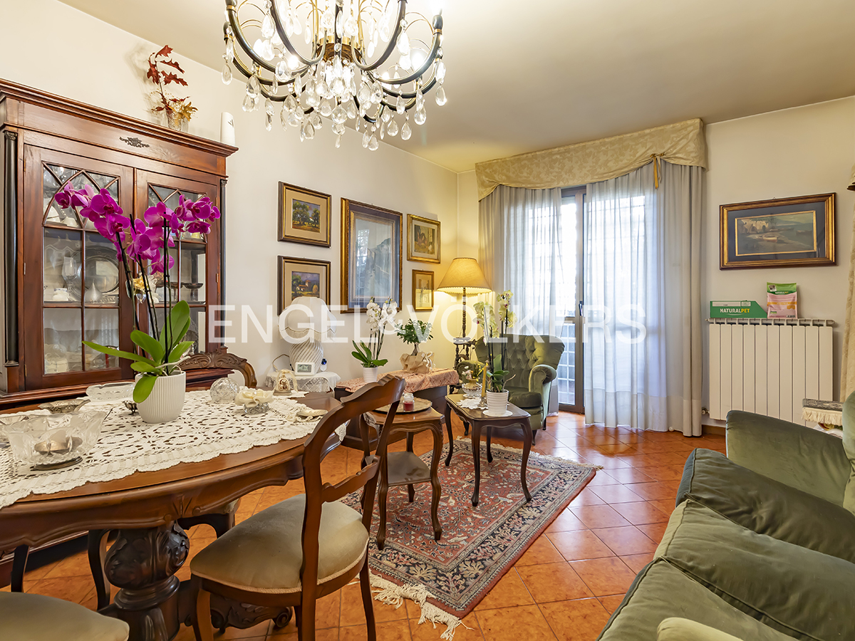Spacious, bright four-room apartment in Colli Aniene