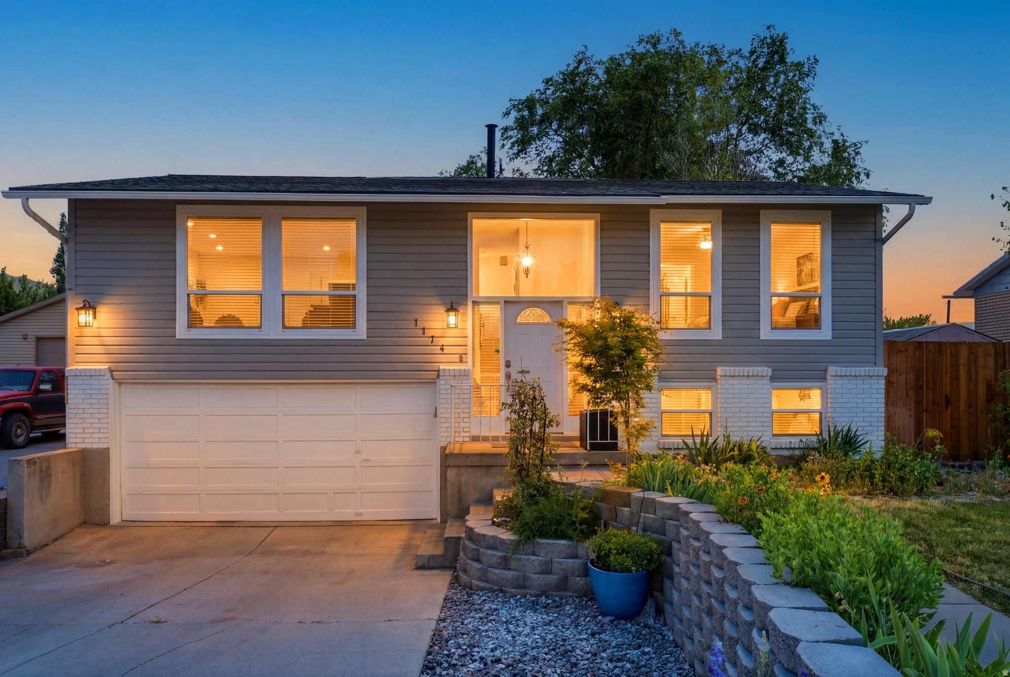 Granite Kitchen, Mountain Views & Incredible Outdoor Living