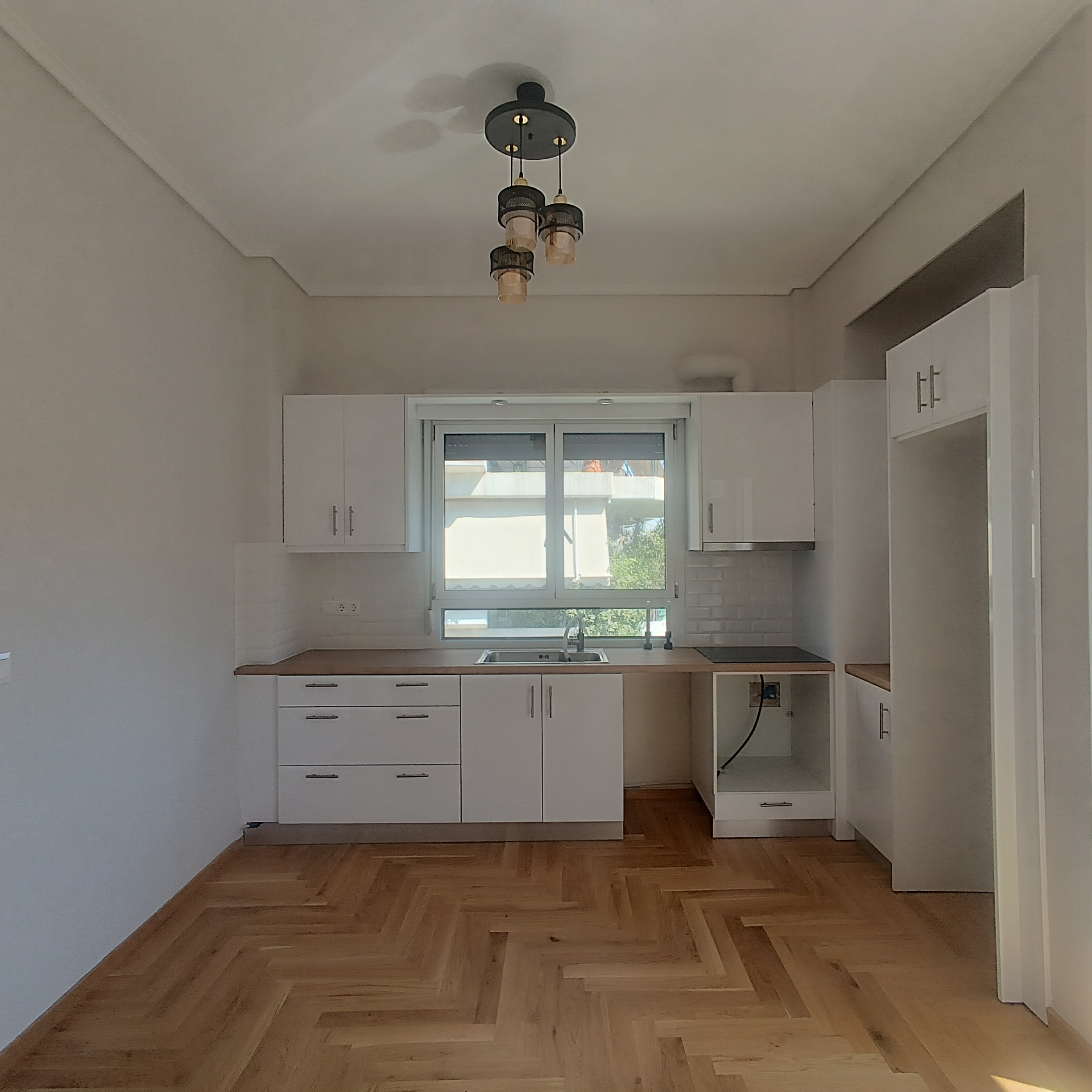 Bright new renovated apartment in Freattyda