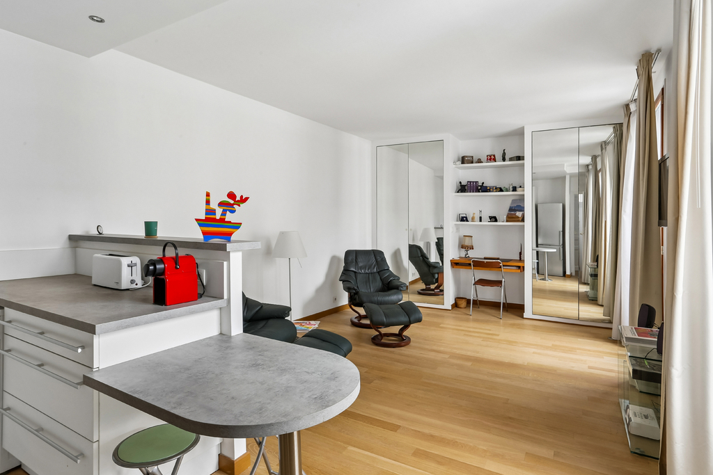 Succombez au charme d’un pied-à-terre d’exception au cœur du 8ème arrondissement