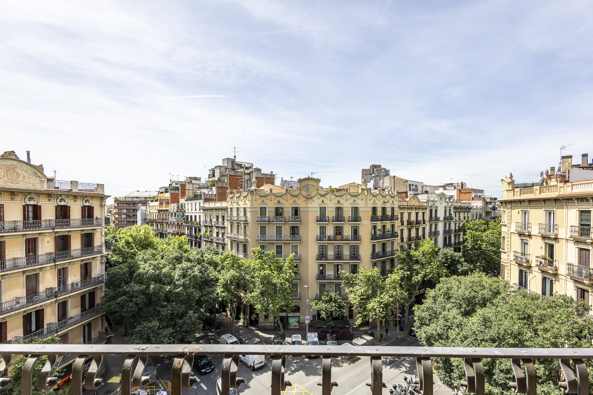 Penthouse with terrace and private rooftop in Left Eixample
