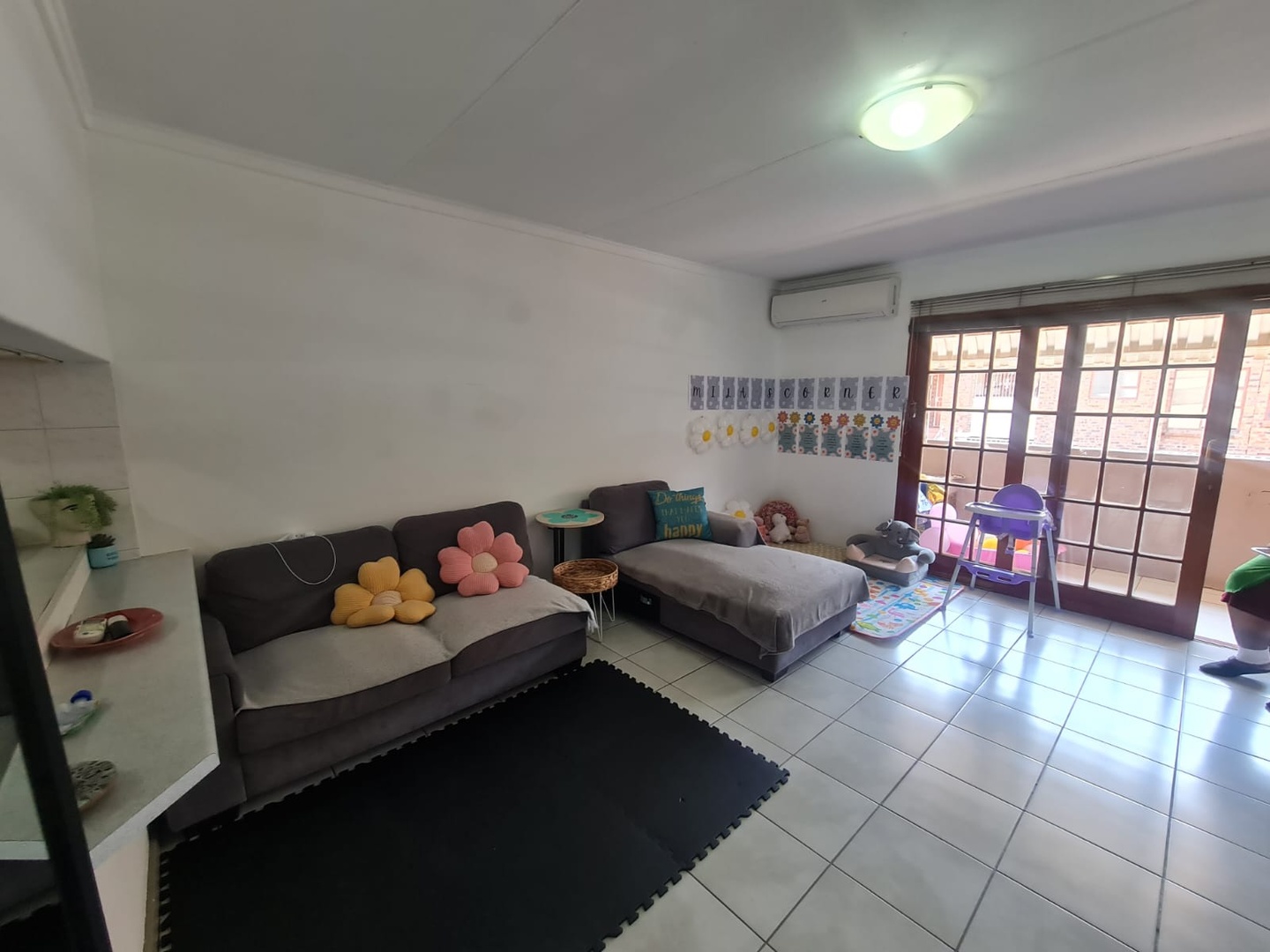 Lovely 2 bedroom 1 bathroom Apartment in LHP