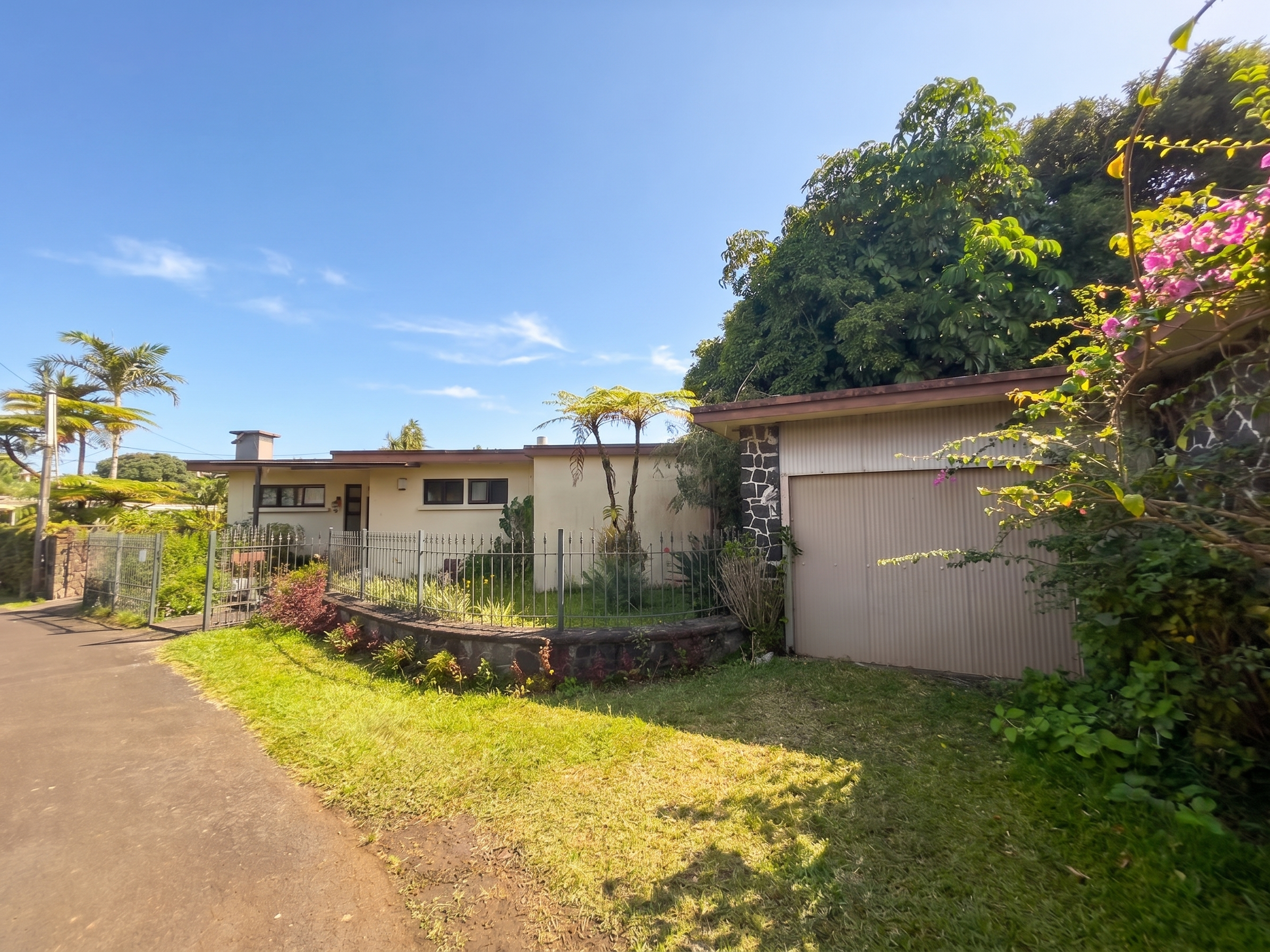 Charming Family Home for Sale in Curepipe – Reserved for Mauritian Citizens