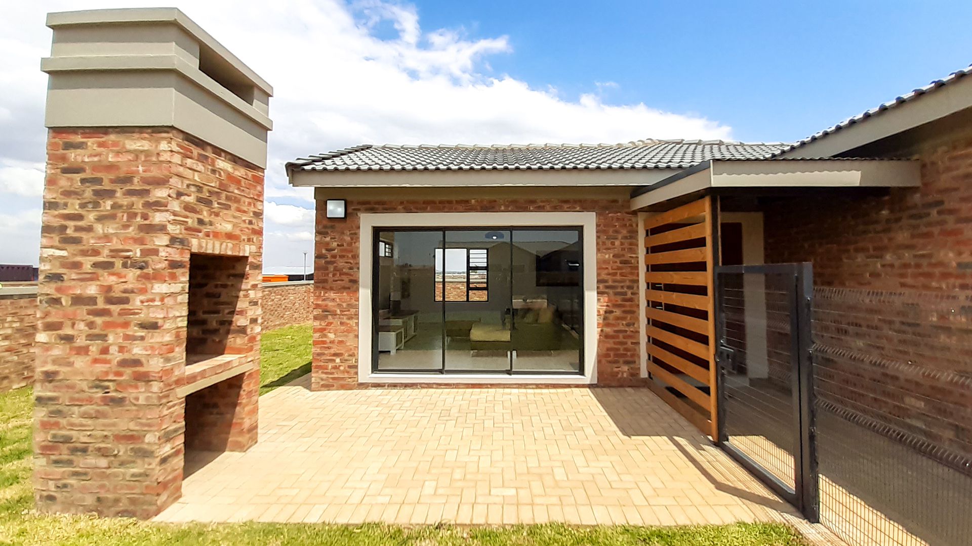 Smart family home to rent